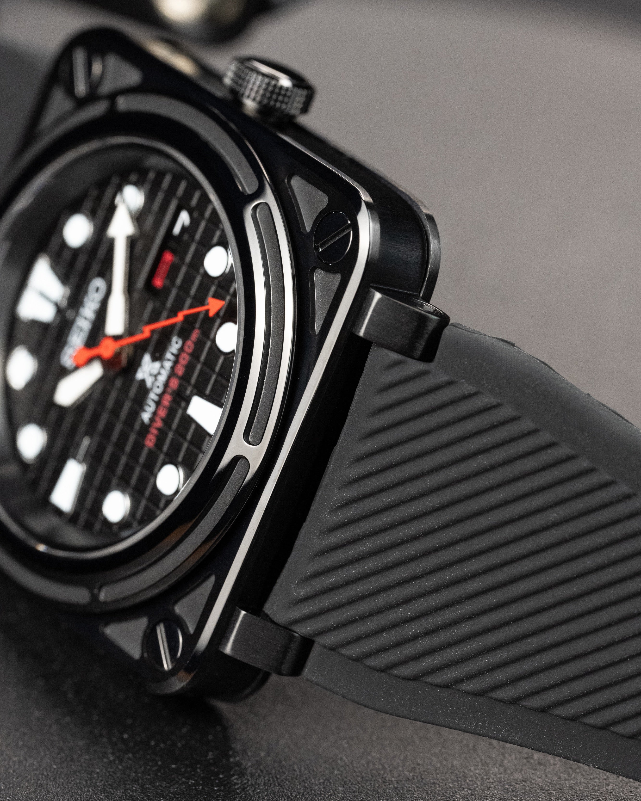 Custom Bell & Ross Seiko Mod Black Case Red Lightning Seconds Hand Waffle Dial Rubber Strap