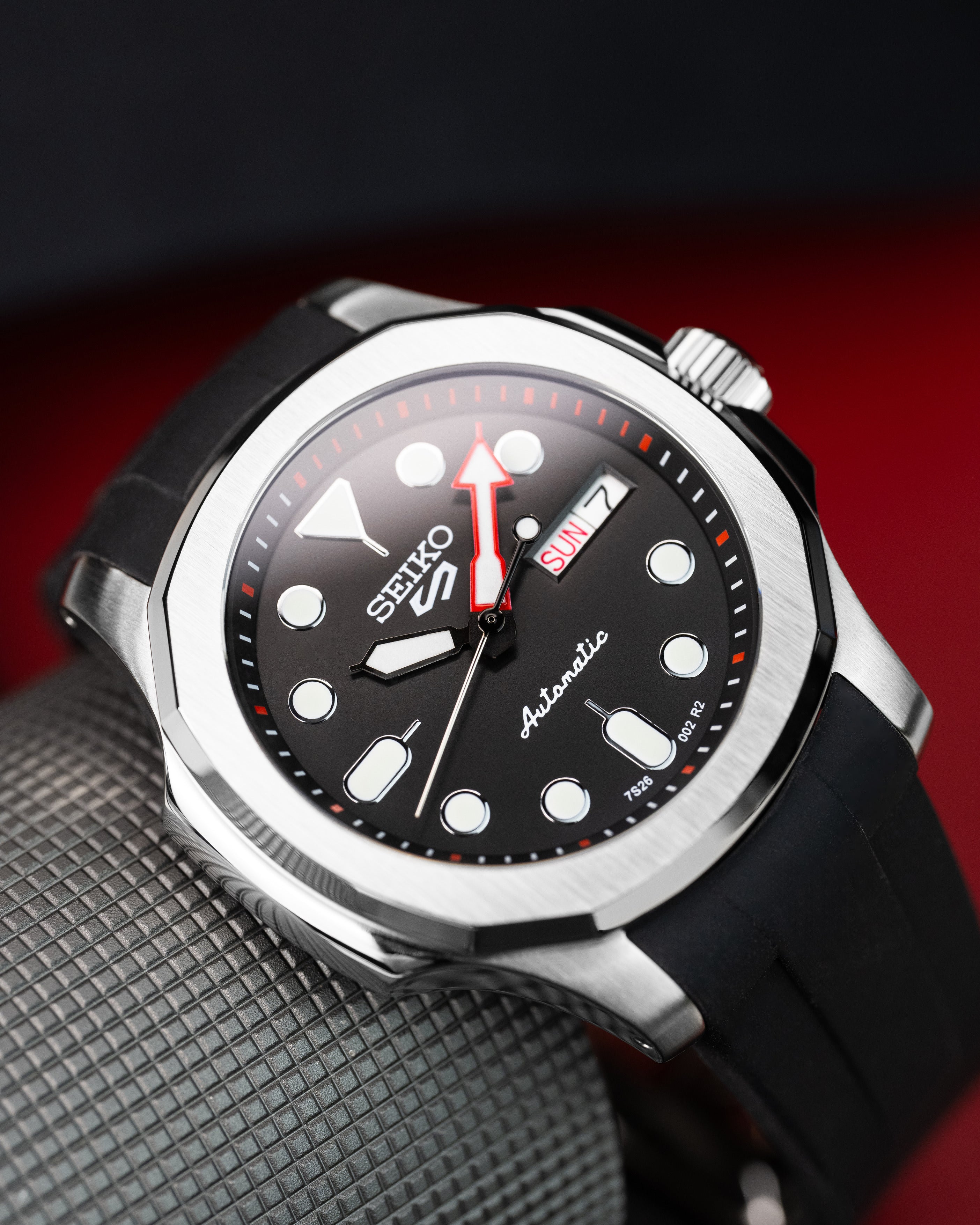 Custom Seiko 5 Mod With – Black Dial Red Minute Hand And Automatic Day Date Movement Red Chapter Ring