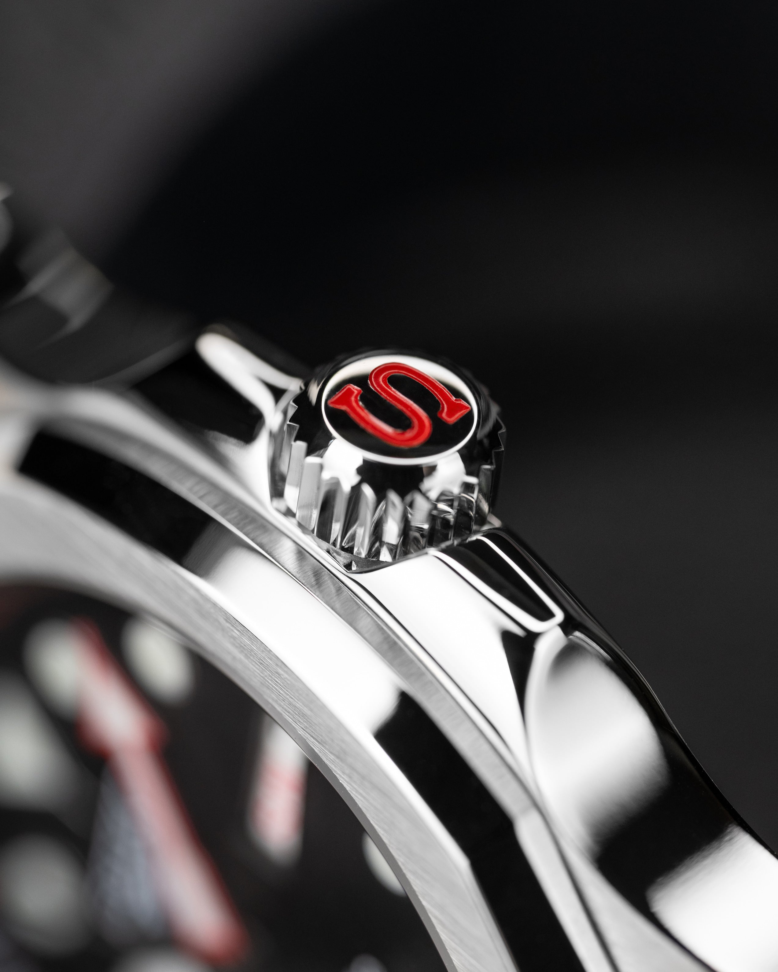 Custom Seiko 5 Mod With – Black Dial Red Minute Hand And Automatic Day Date Movement Red Chapter Ring