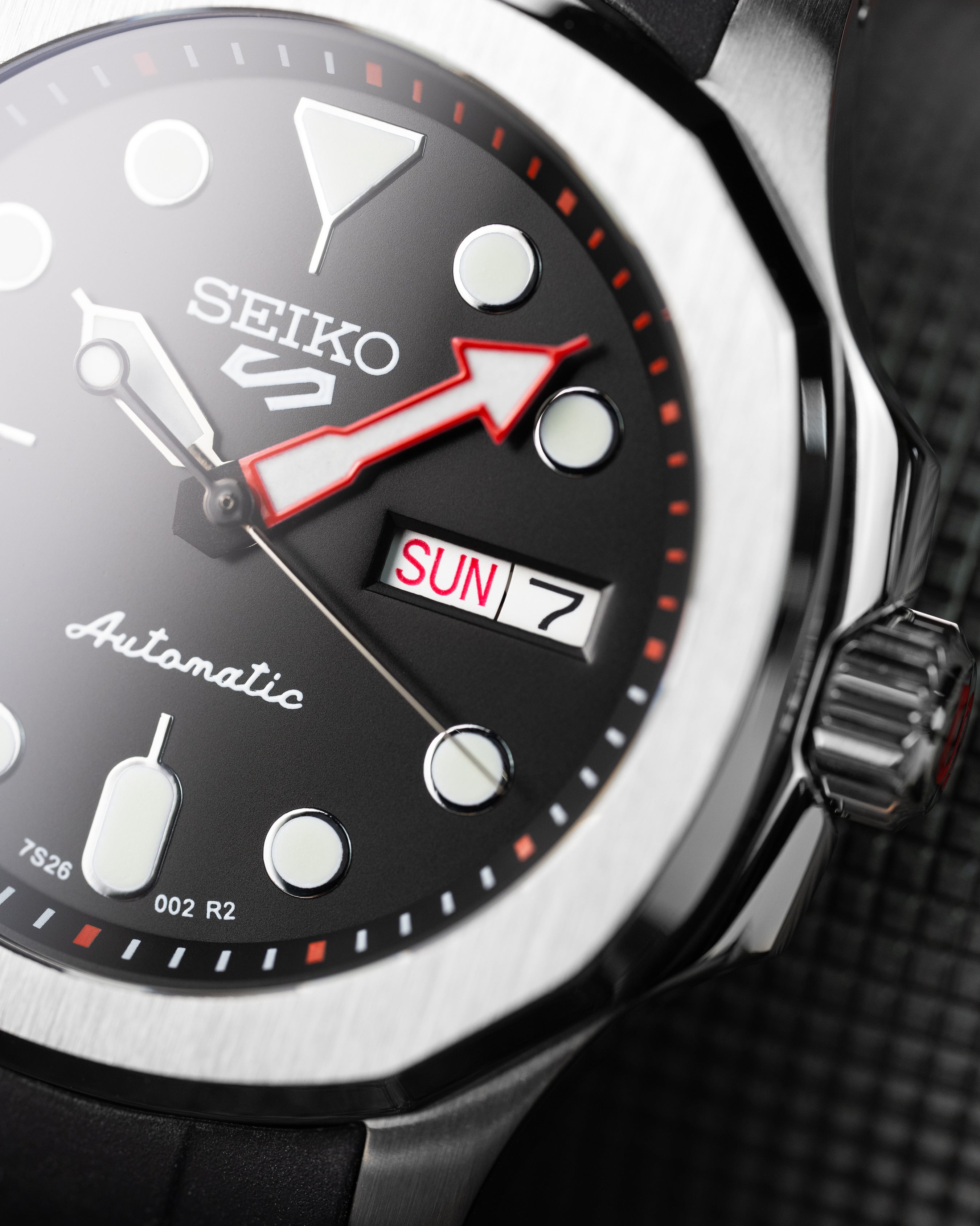 Custom Seiko 5 Mod With – Black Dial Red Minute Hand And Automatic Day Date Movement Red Chapter Ring