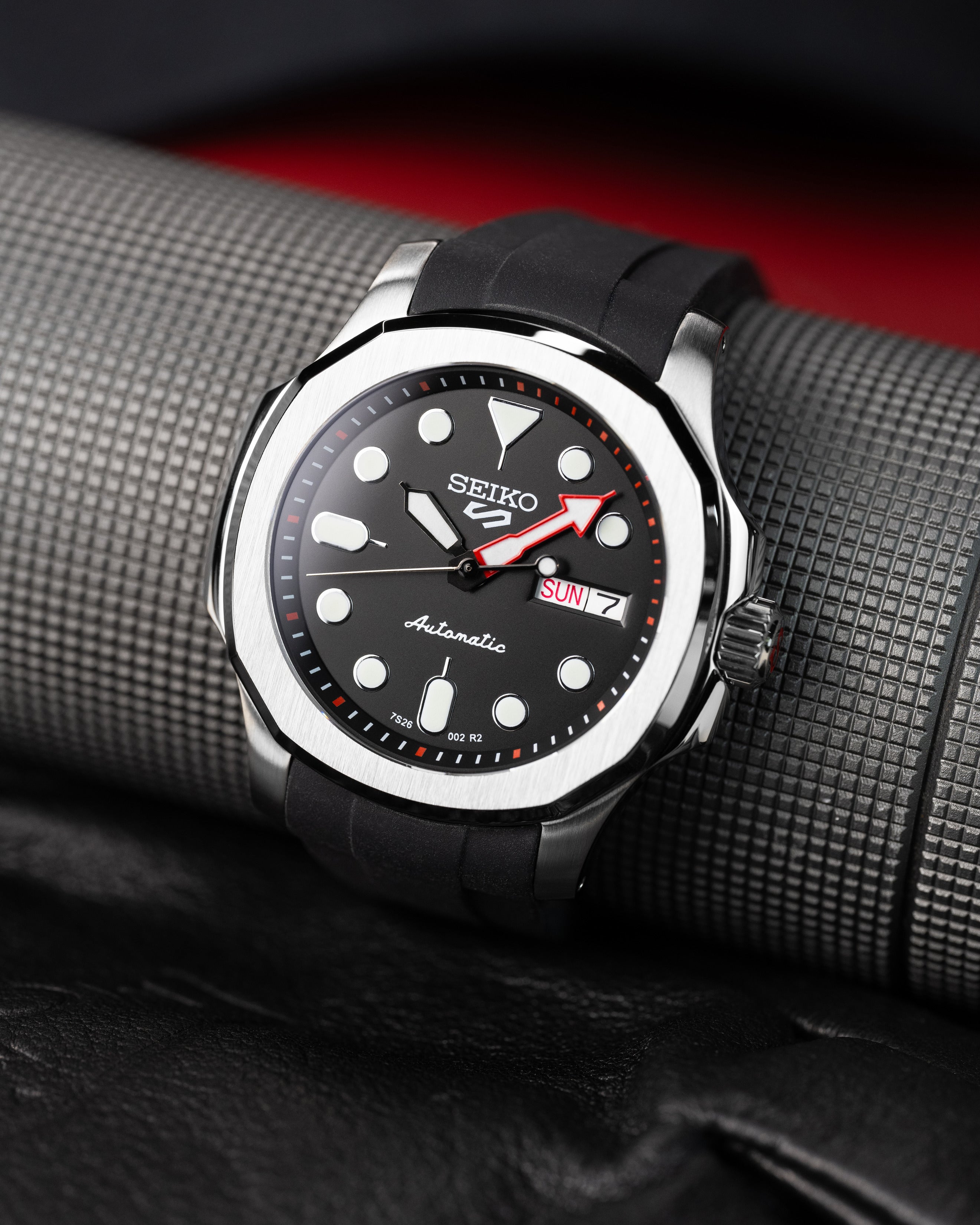 Custom Seiko 5 Mod With – Black Dial Red Minute Hand And Automatic Day Date Movement Red Chapter Ring