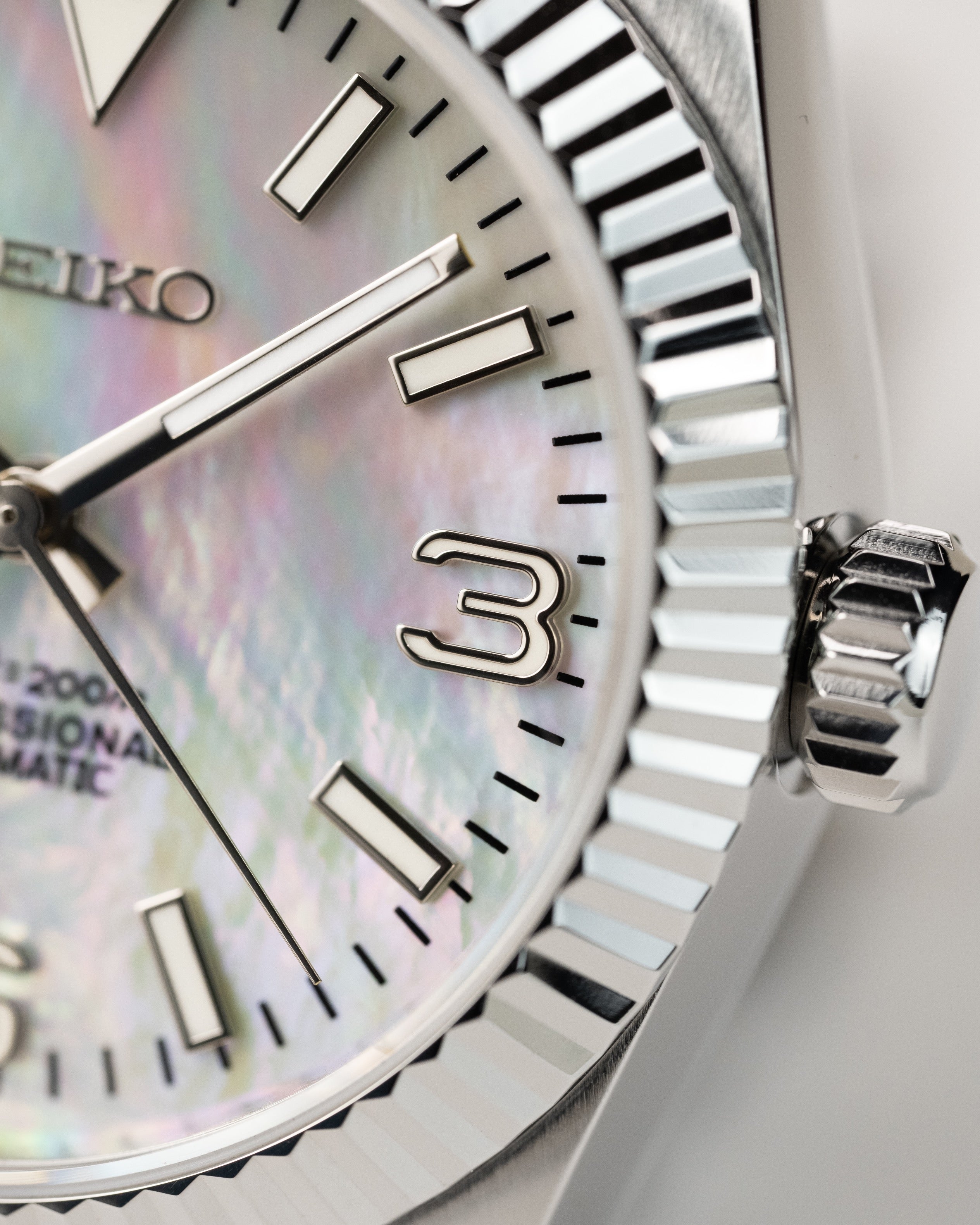 Custom Seiko Datejust – Mod With Iridescent Mother-Of-Pearl Dial Fluted Bezel And Jubilee Bracelet4
