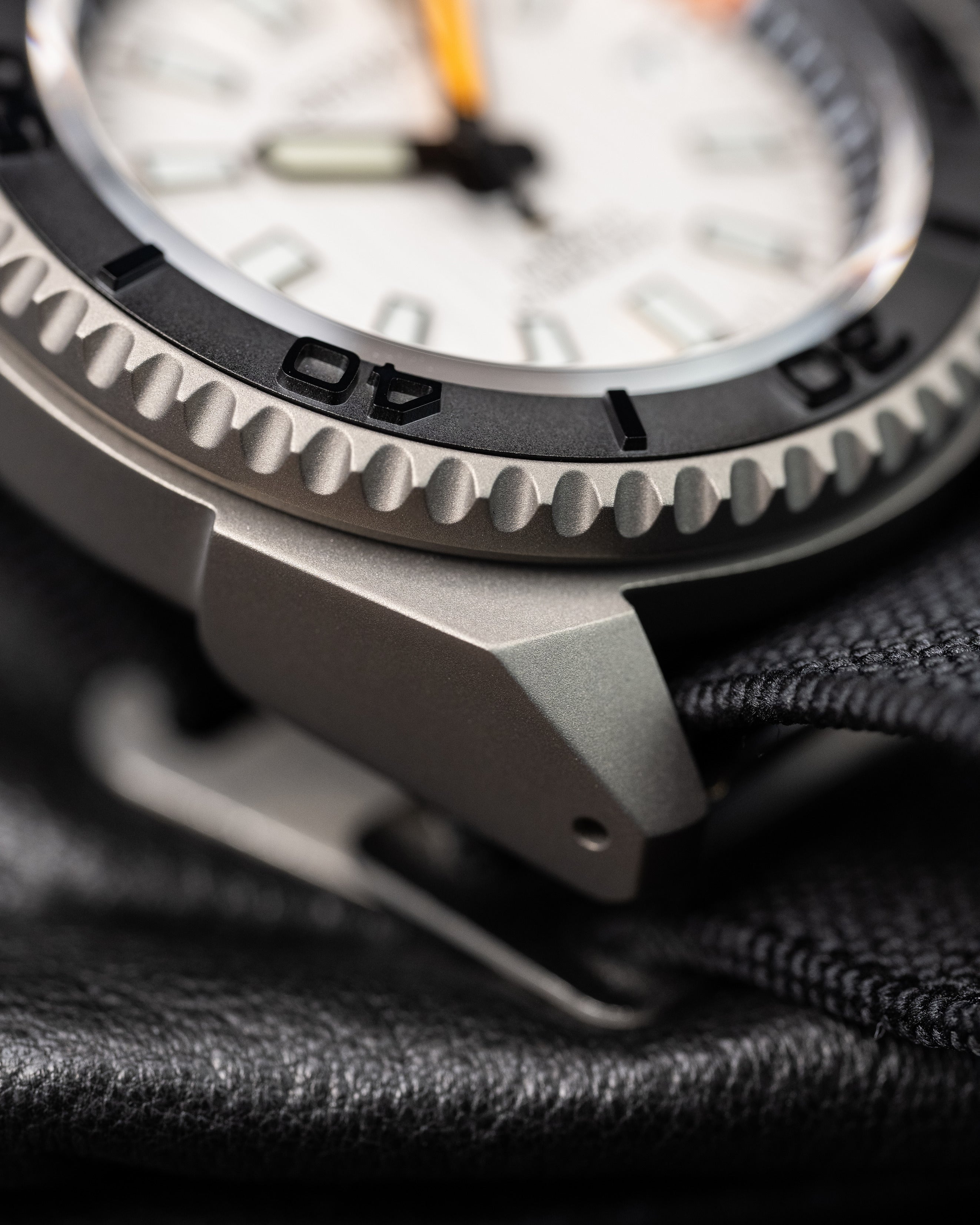 Custom Seiko Diver – Mod With Titanium Samurai Case White Birch Texture Dial Black And Orange Minute Track Chapter Ring Orange Tipped Seconds Hand Black Parachute Strap10