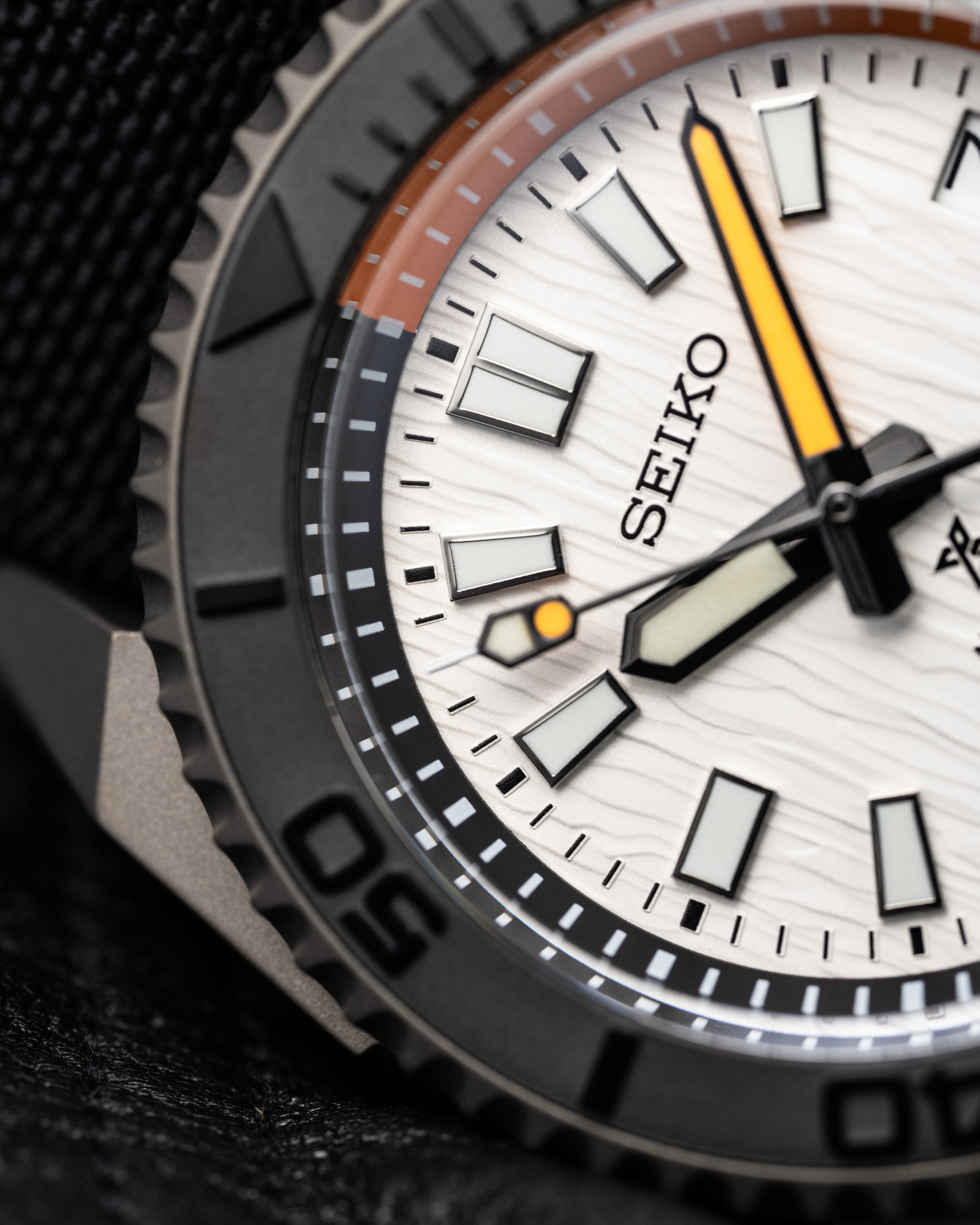 Custom Seiko Diver – Mod With Titanium Samurai Case White Birch Texture Dial Black And Orange Minute Track Chapter Ring Orange Tipped Seconds Hand Black Parachute Strap3