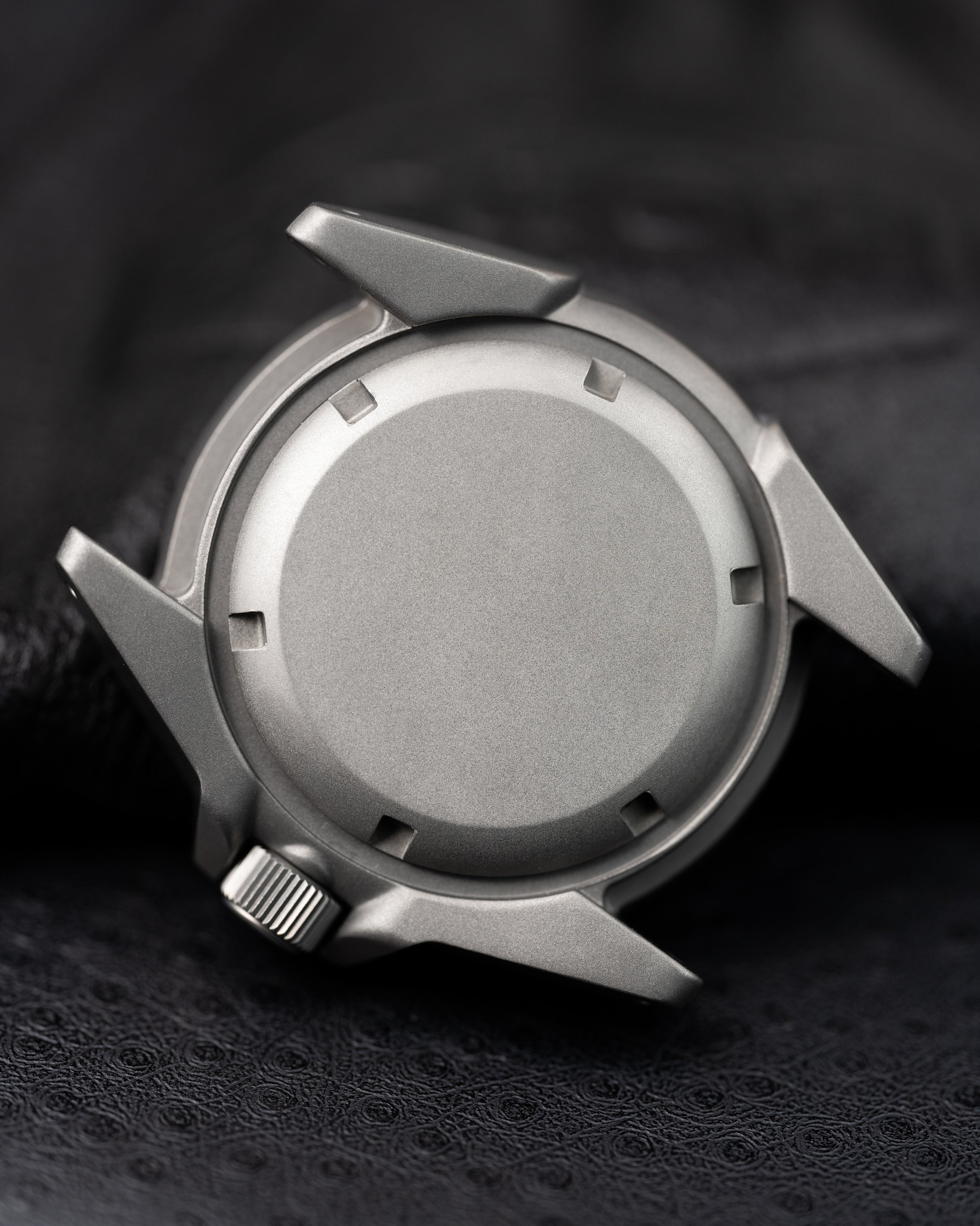 Custom Seiko Diver – Mod With Titanium Samurai Case White Birch Texture Dial Black And Orange Minute Track Chapter Ring Orange Tipped Seconds Hand Black Parachute Strap8