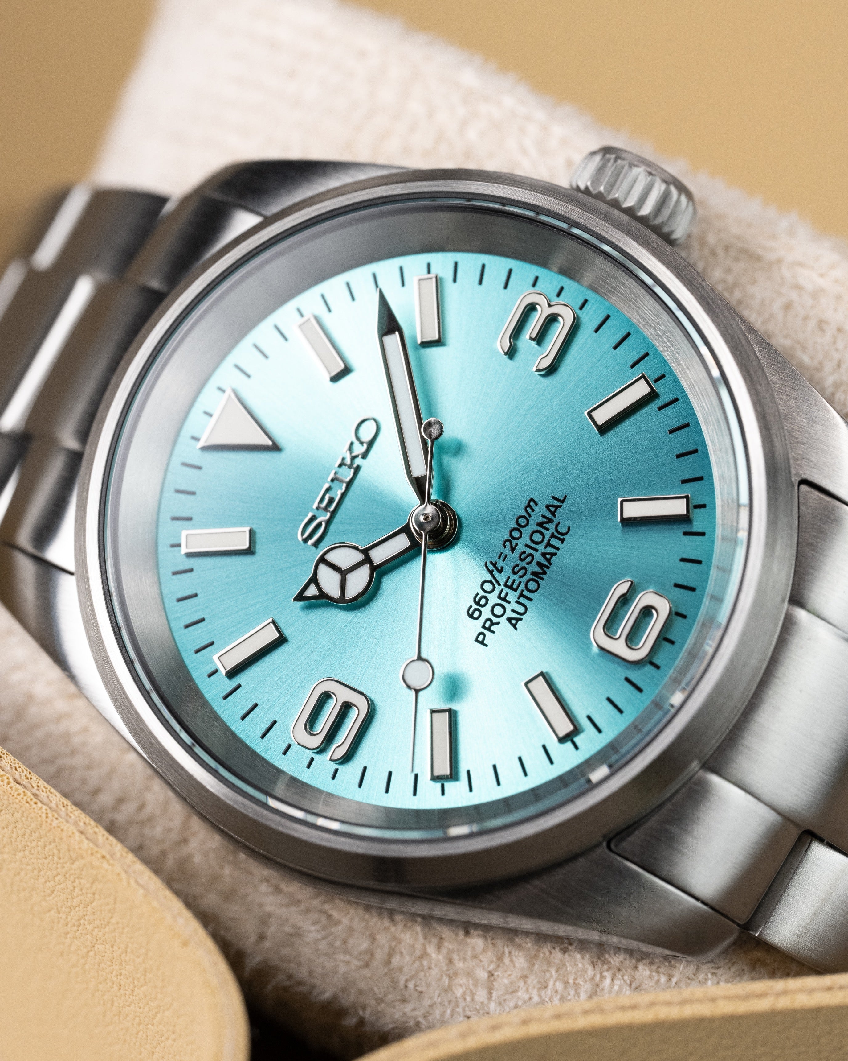 Custom Seiko Explorer-Style – Mod With Tiffany Sunburst Explorer Dial And Brushed Stainless Steel Case And Bracelet12