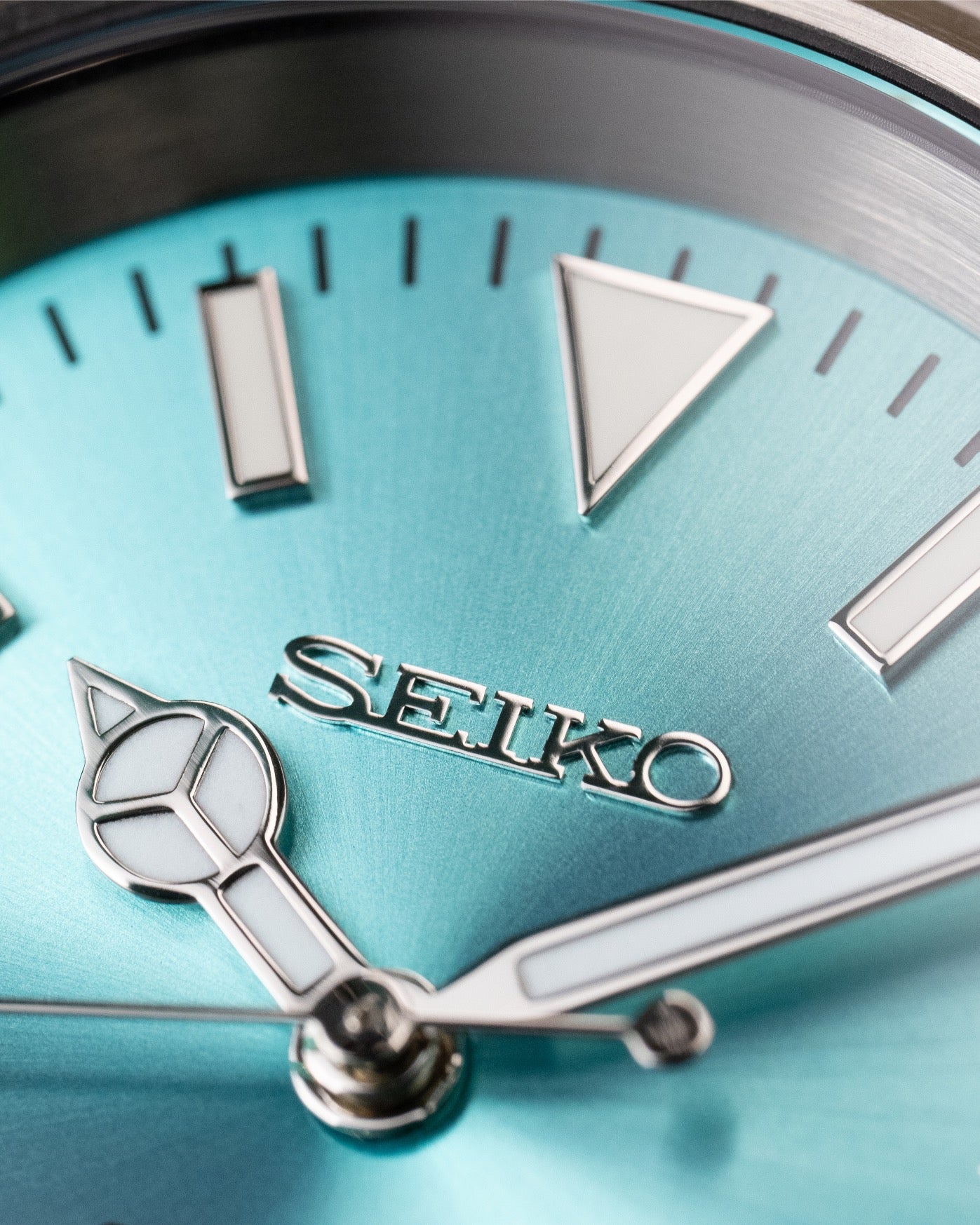 Custom Seiko Explorer-Style – Mod With Tiffany Sunburst Explorer Dial And Brushed Stainless Steel Case And Bracelet7