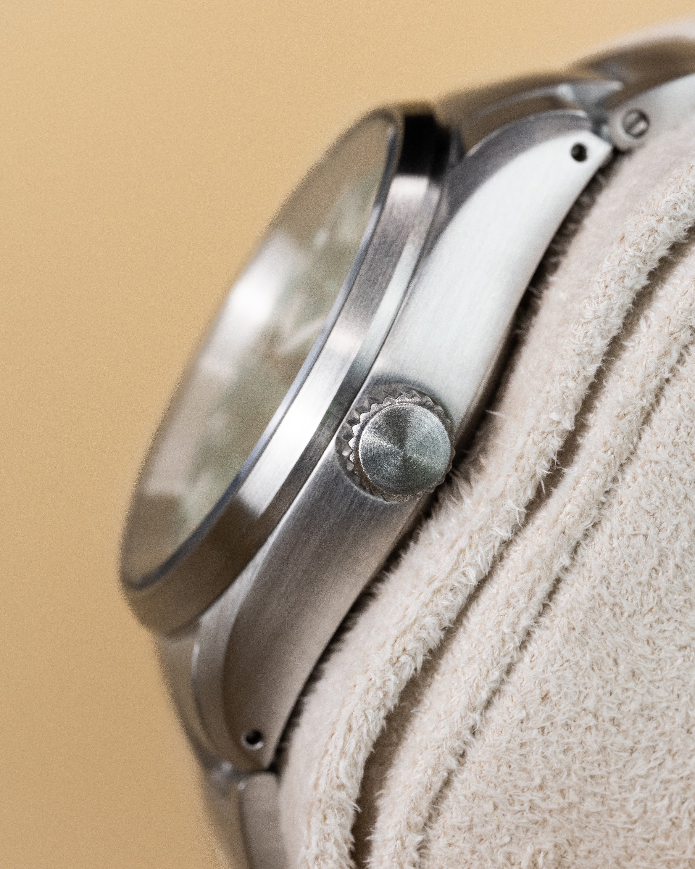 Custom Seiko Explorer-Style – Mod With Tiffany Sunburst Explorer Dial And Brushed Stainless Steel Case And Bracelet9