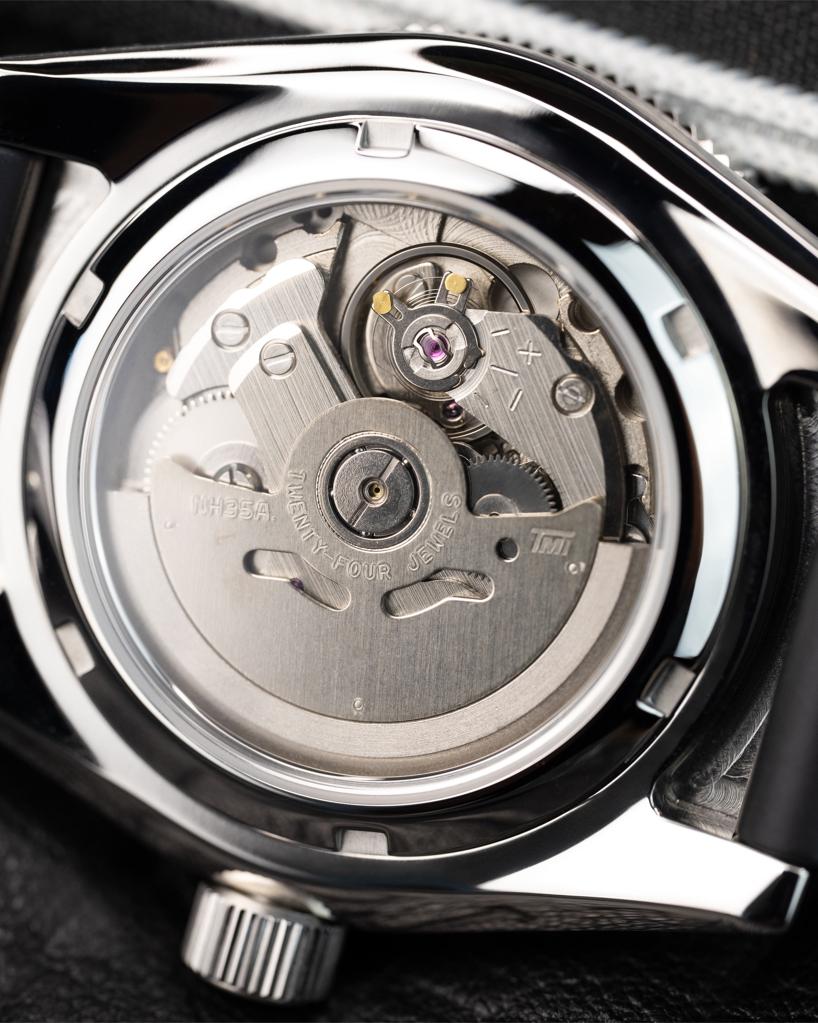 Custom Seiko Mod 62MAS Case – Black Birch Dial Waffle Rubber Strap