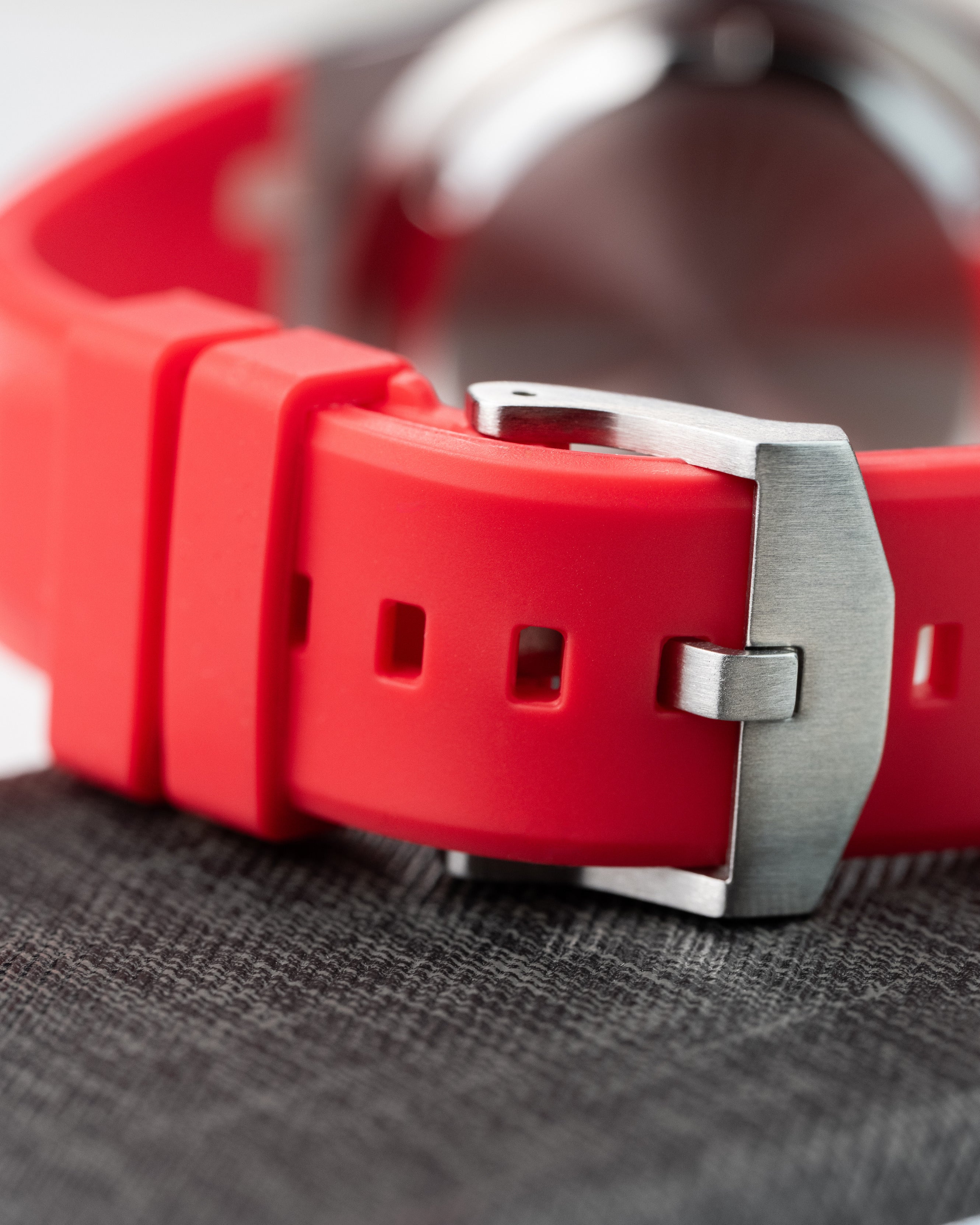 Custom Seiko Mod – AP Royal Oak Wave White Textured Dial Red Rubber Strap Brushed Steel Octagonal Case Red Rubber Strap