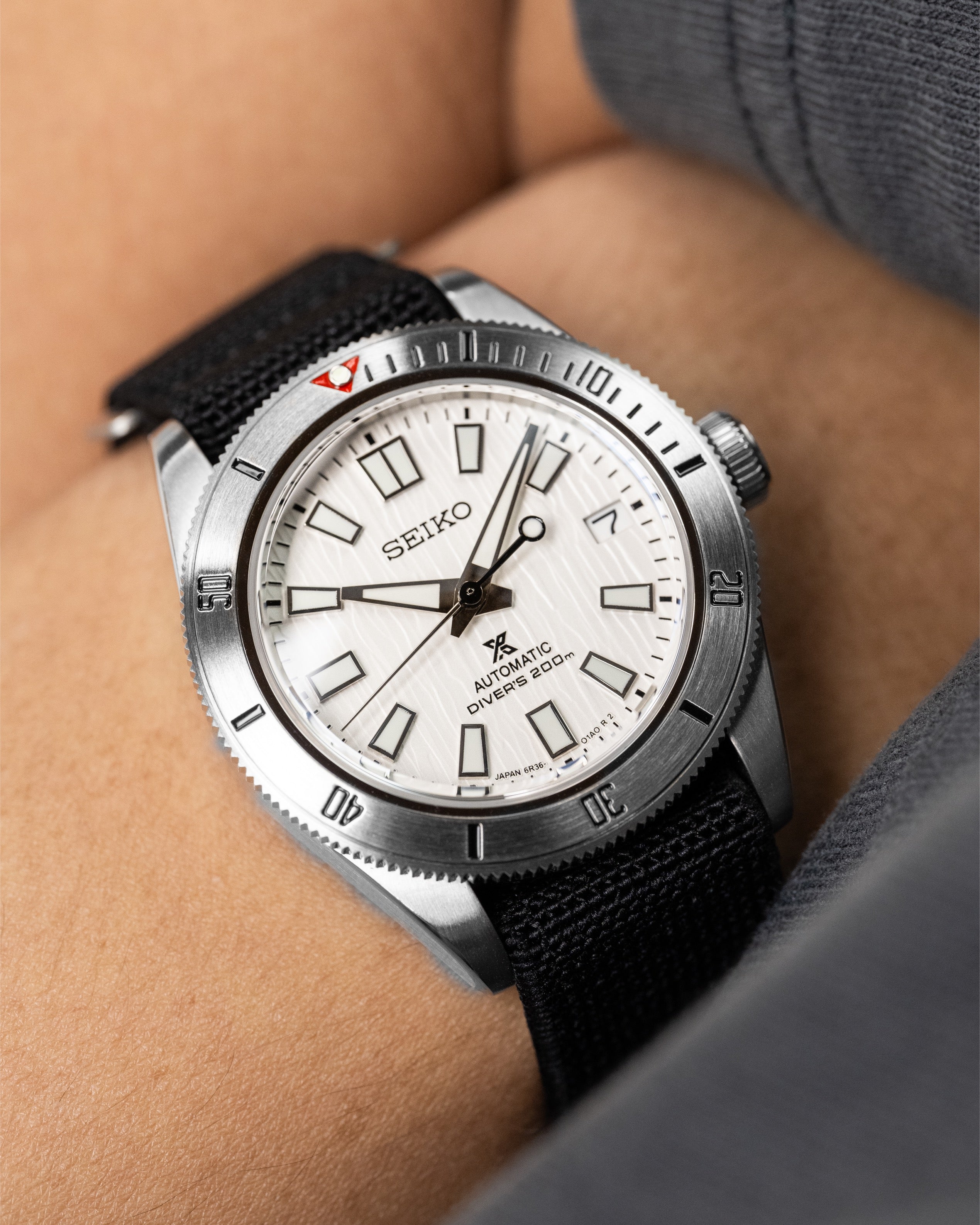 Custom Seiko Mod – Birch Dial Black Bay 58 Case Parachute Strap