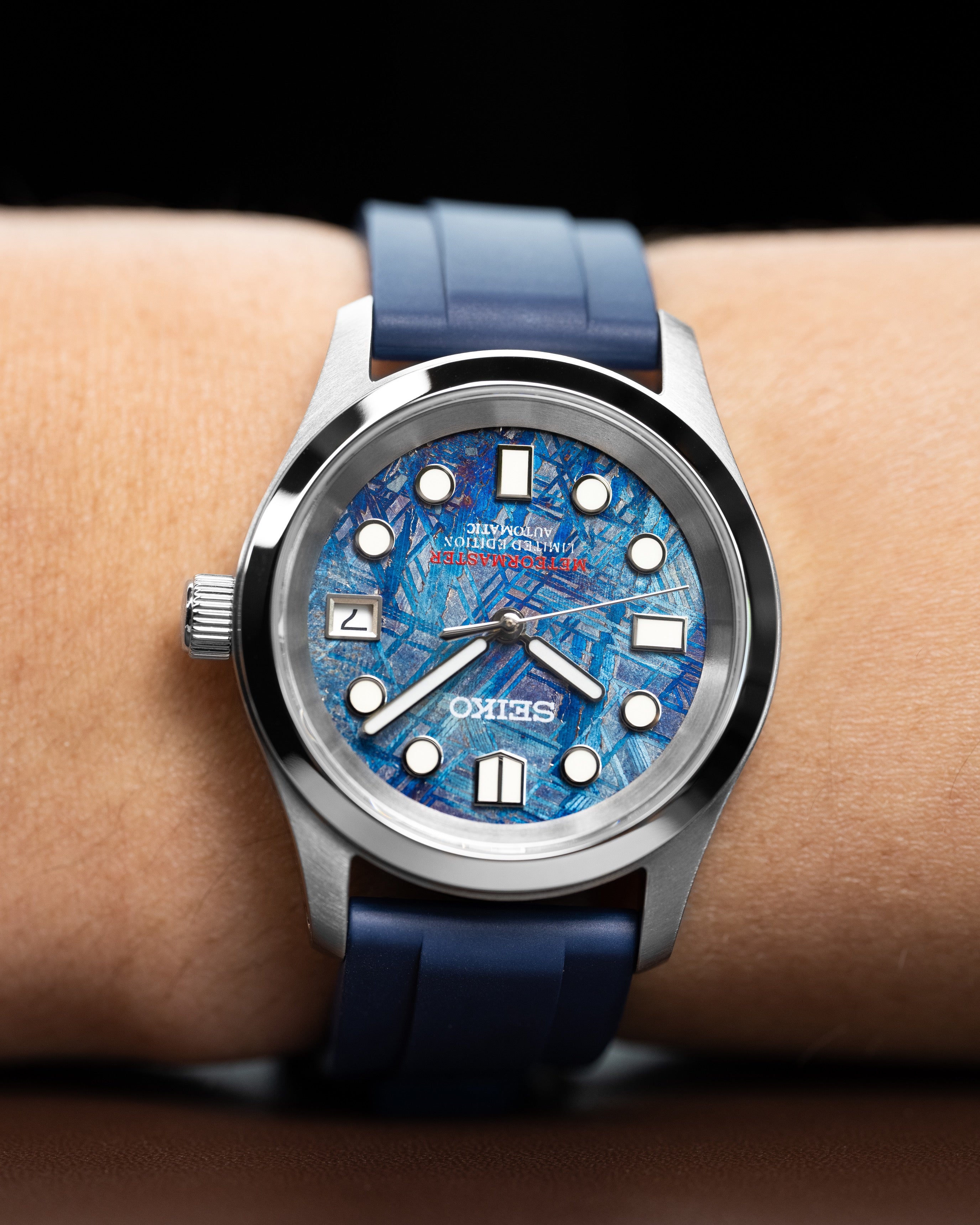 Custom Seiko Mod – Blue Meteor Rubber Strap2