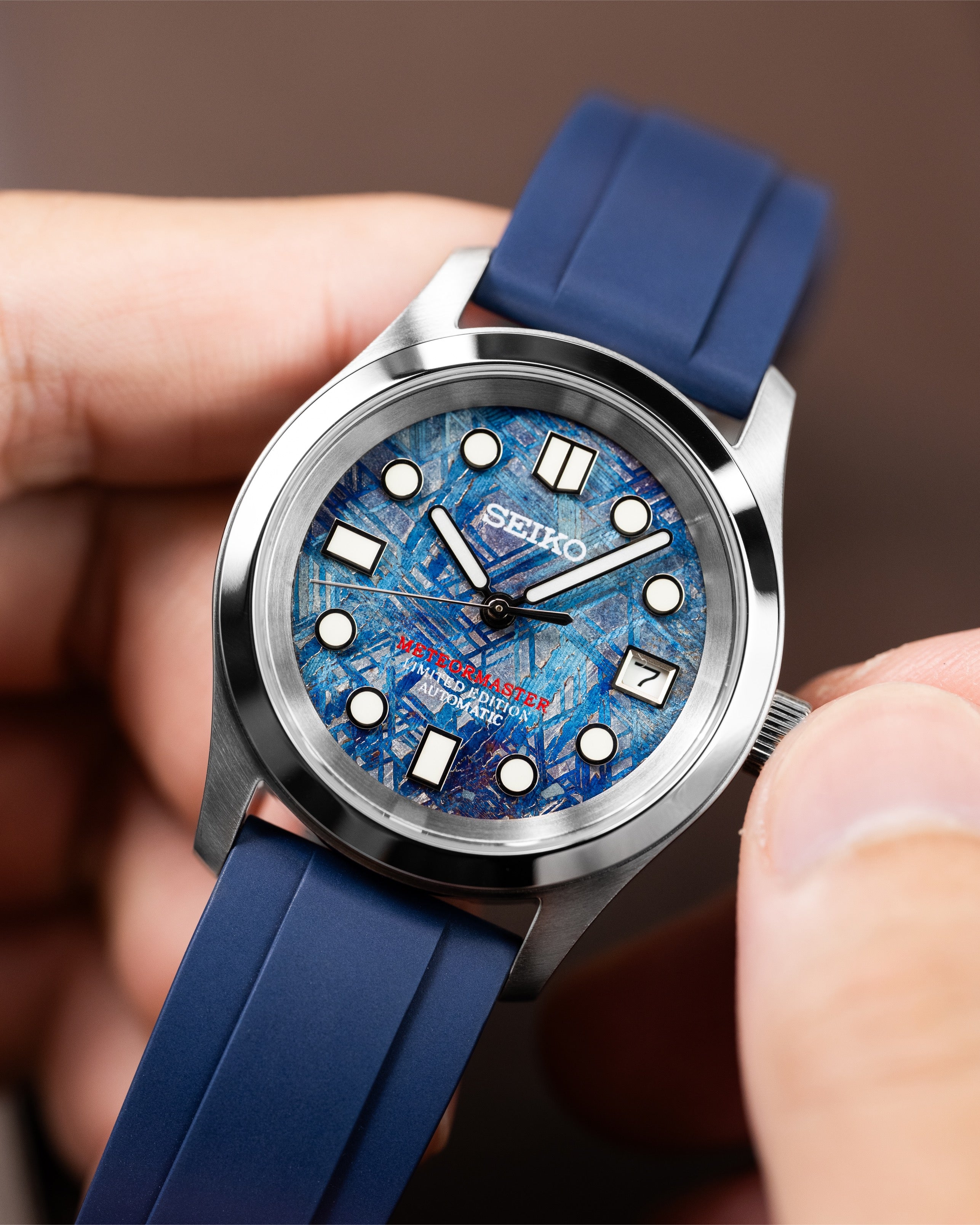 Custom Seiko Mod – Blue Meteor Rubber Strap3