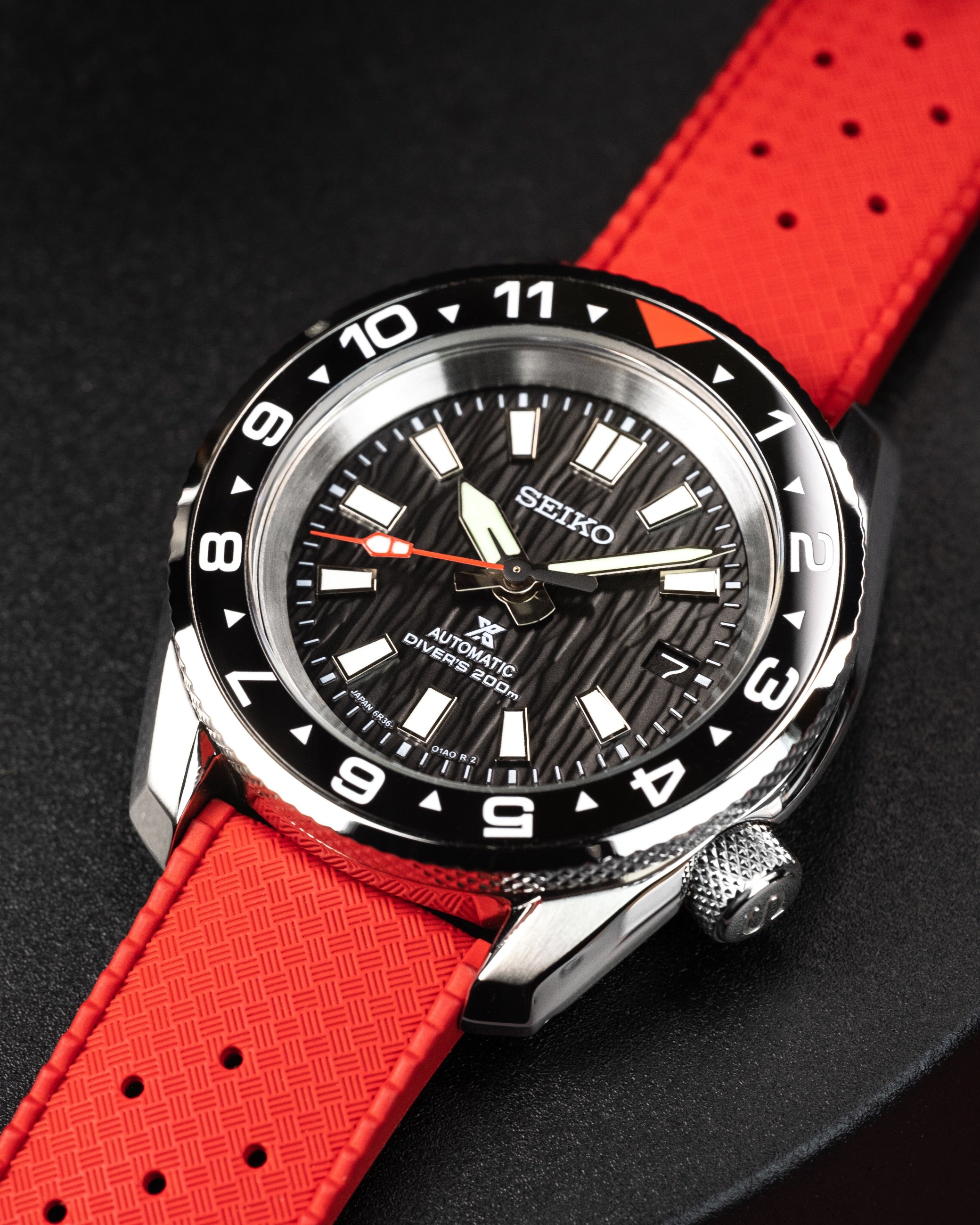 Custom Seiko Mod – MM300 Case Black Birch Dial Red Tropic Strap