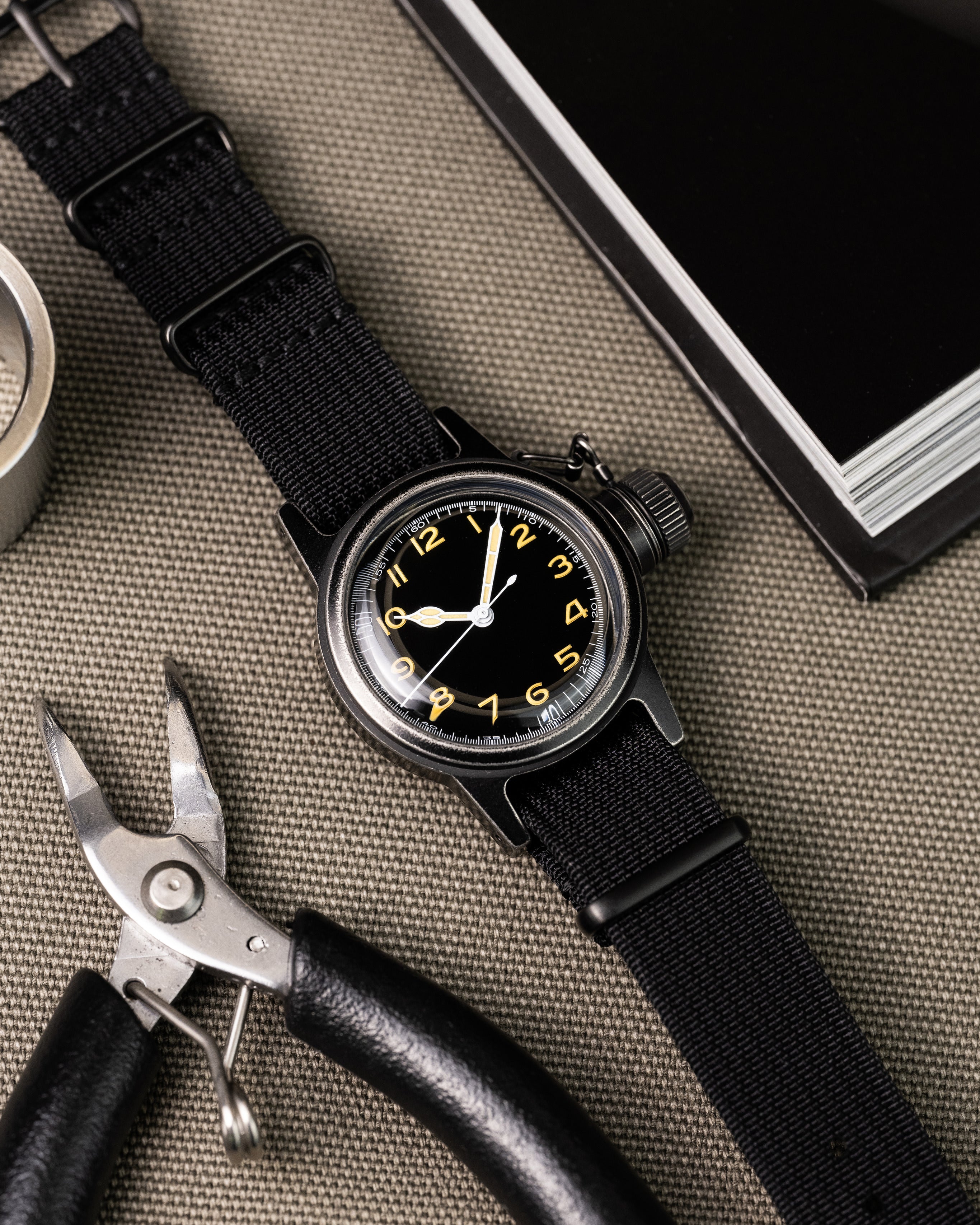Custom Seiko Mod – Military Dive Watch Inspired By1951Elgin Udt Frogman Matte Black Canteen-Style Case Gilt Numerals3
