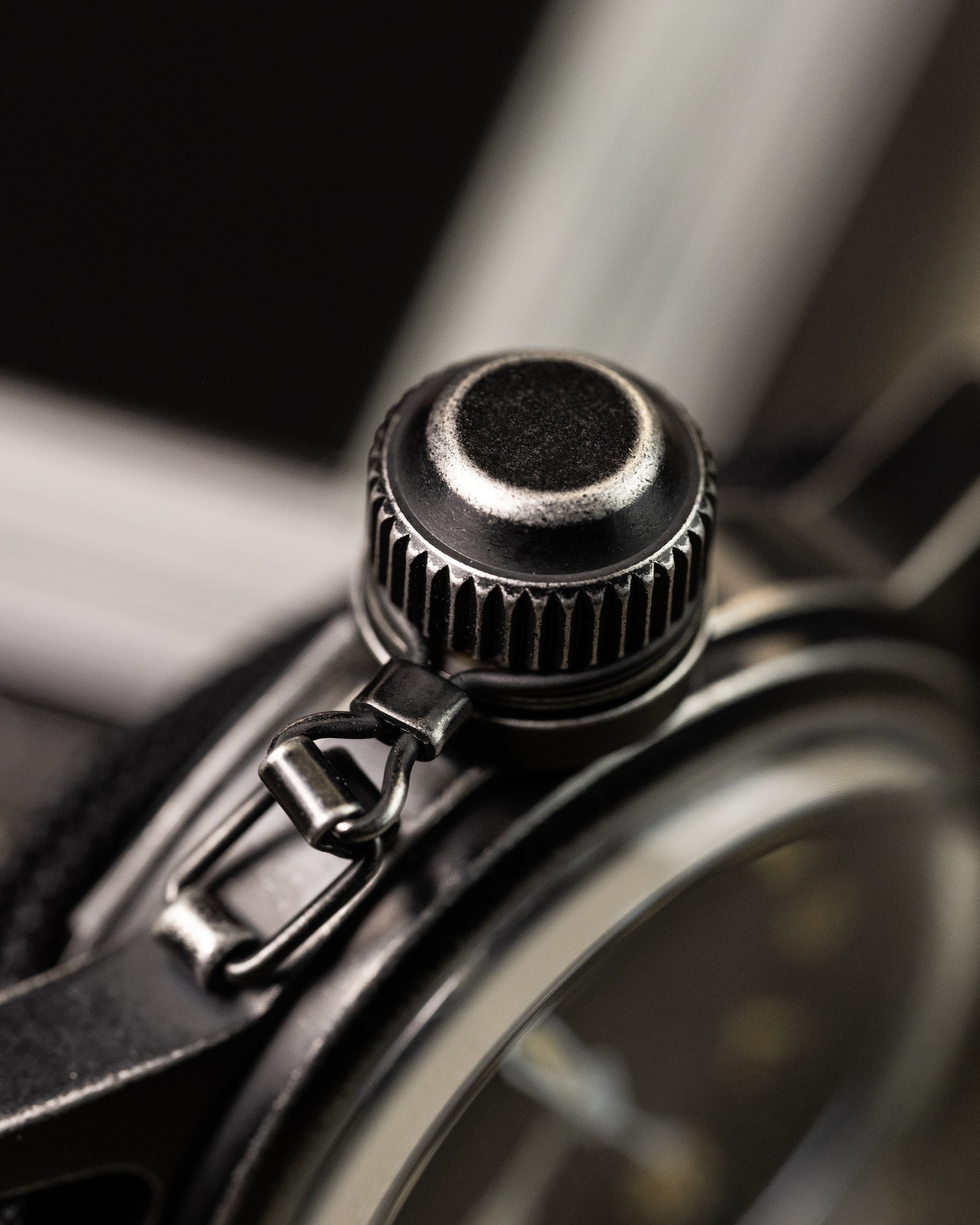 Custom Seiko Mod – Military Dive Watch Inspired By1951Elgin Udt Frogman Matte Black Canteen-Style Case Gilt Numerals6