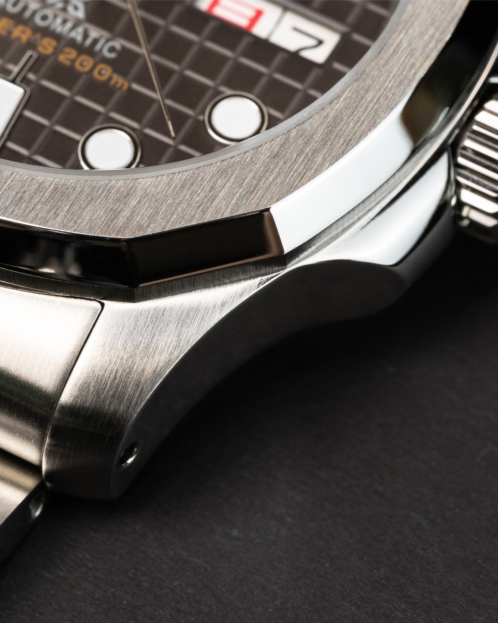 Custom Seiko Mod – Nautilus Case Grey Waffle Dial Orange Details Stainless Steel Strap5