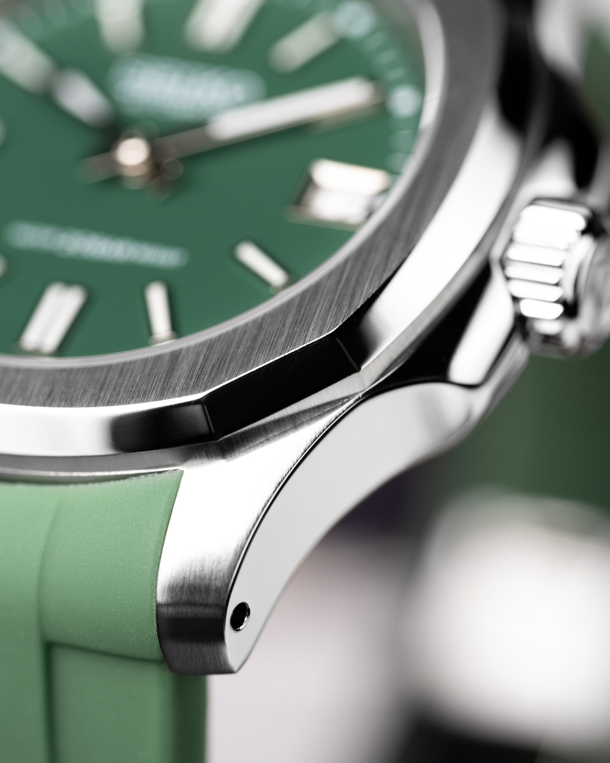 Custom Seiko Mod – Nautilus Homage With Green Dial Stainless Steel Case Curved Green Rubber Strap14