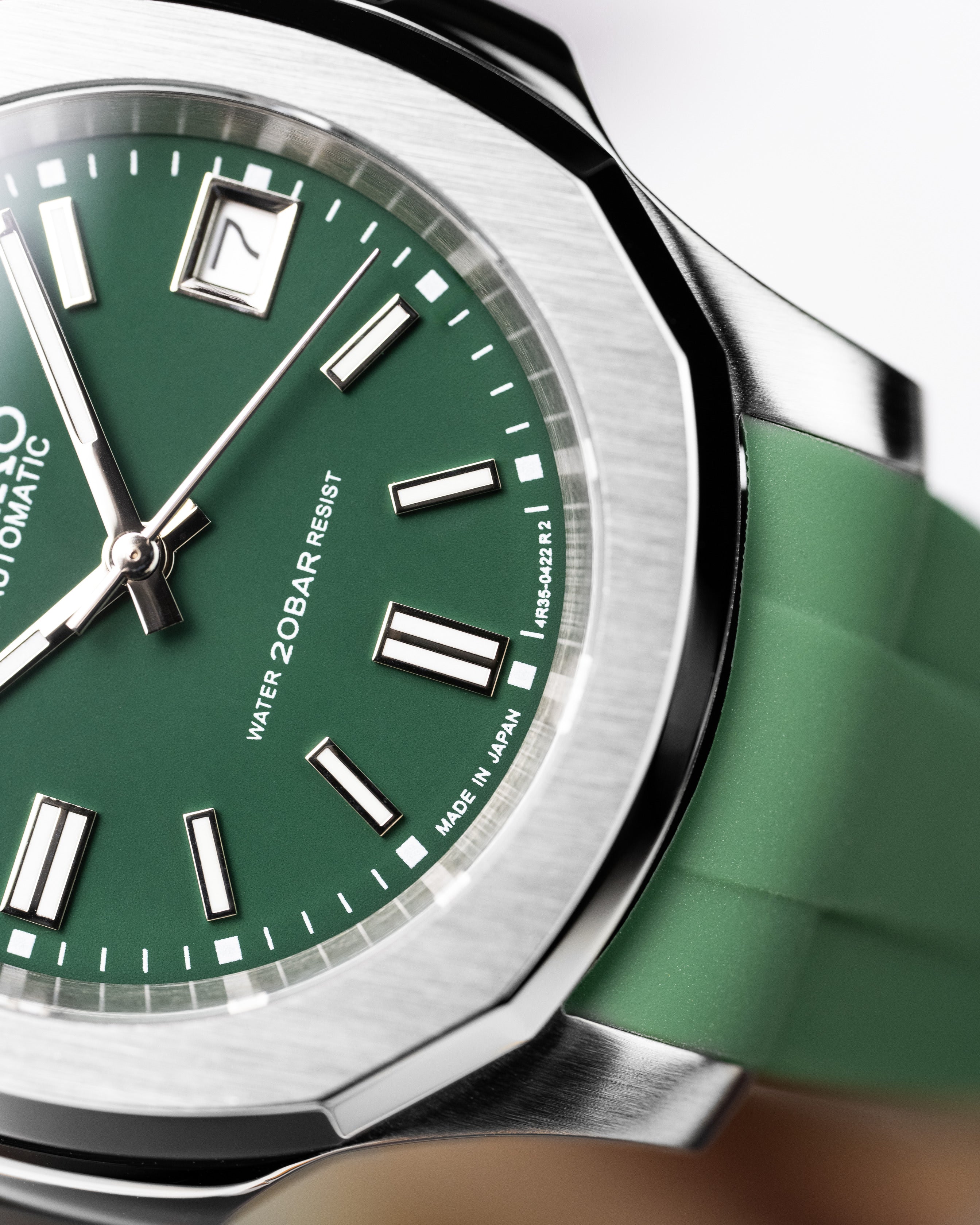 Custom Seiko Mod – Nautilus Homage With Green Dial Stainless Steel Case Curved Green Rubber Strap20