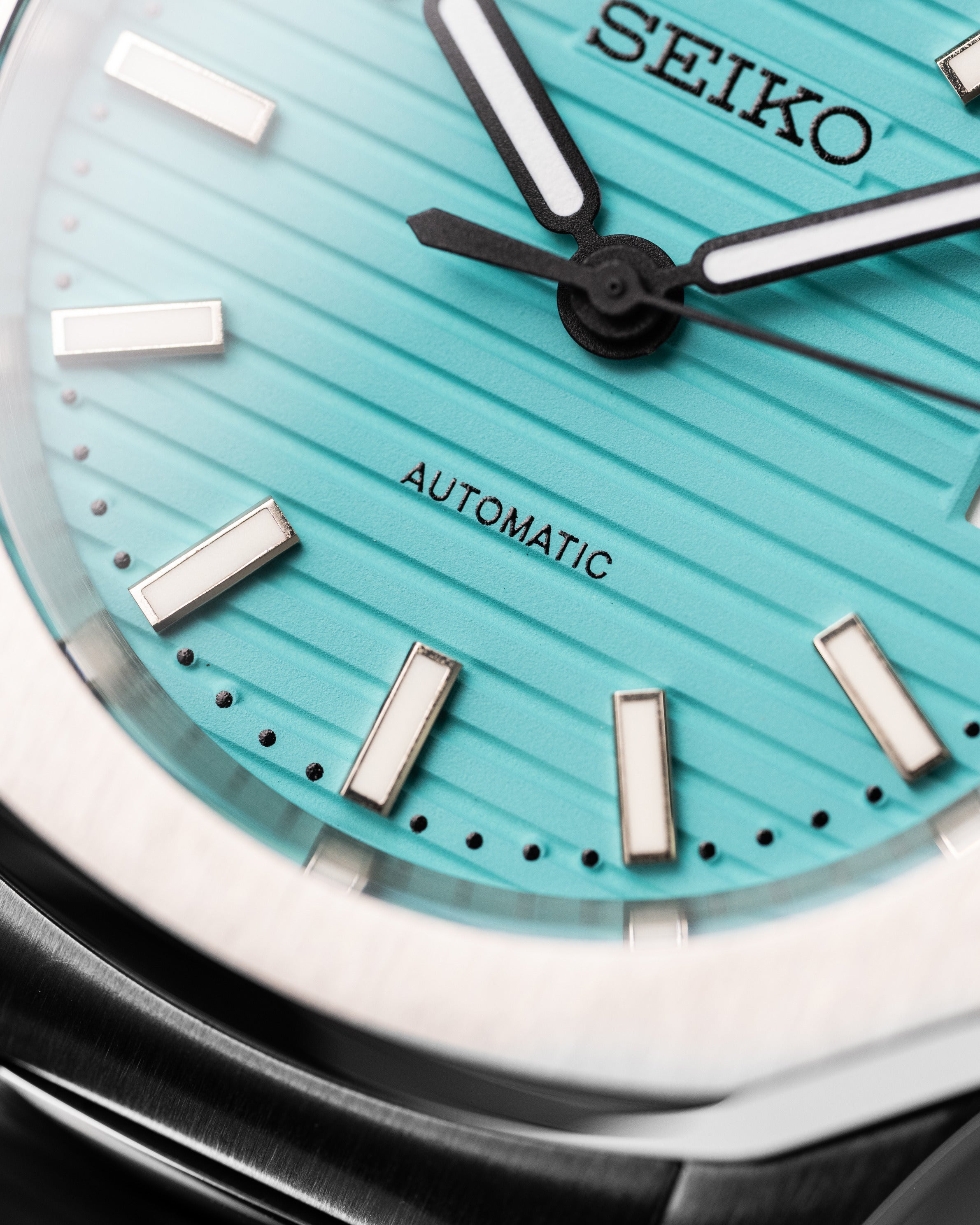 Custom Seiko Mod – Nautilus Homage With Tiffany Blue Textured Dial Brushed Stainless Steel Case And Integrated Bracelet11