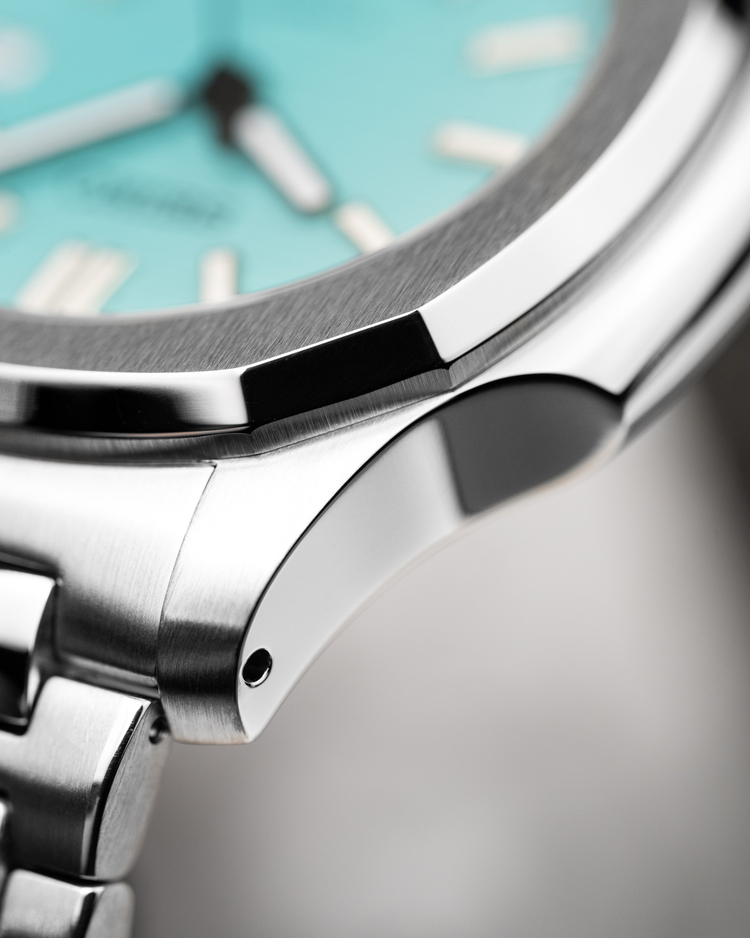 Custom Seiko Mod – Nautilus Homage With Tiffany Blue Textured Dial Brushed Stainless Steel Case And Integrated Bracelet14