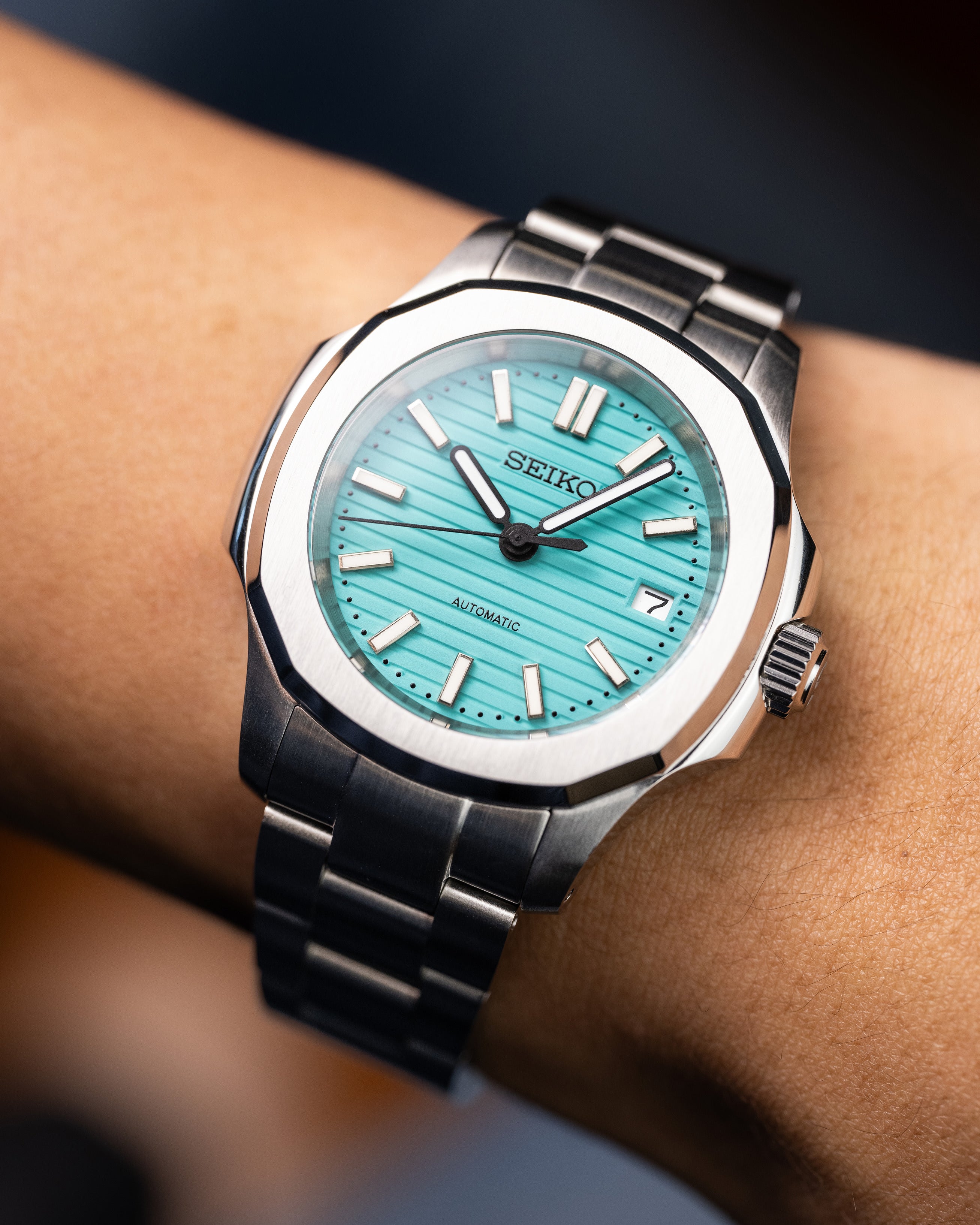 Custom Seiko Mod – Nautilus Homage With Tiffany Blue Textured Dial Brushed Stainless Steel Case And Integrated Bracelet Wearing On Hand3