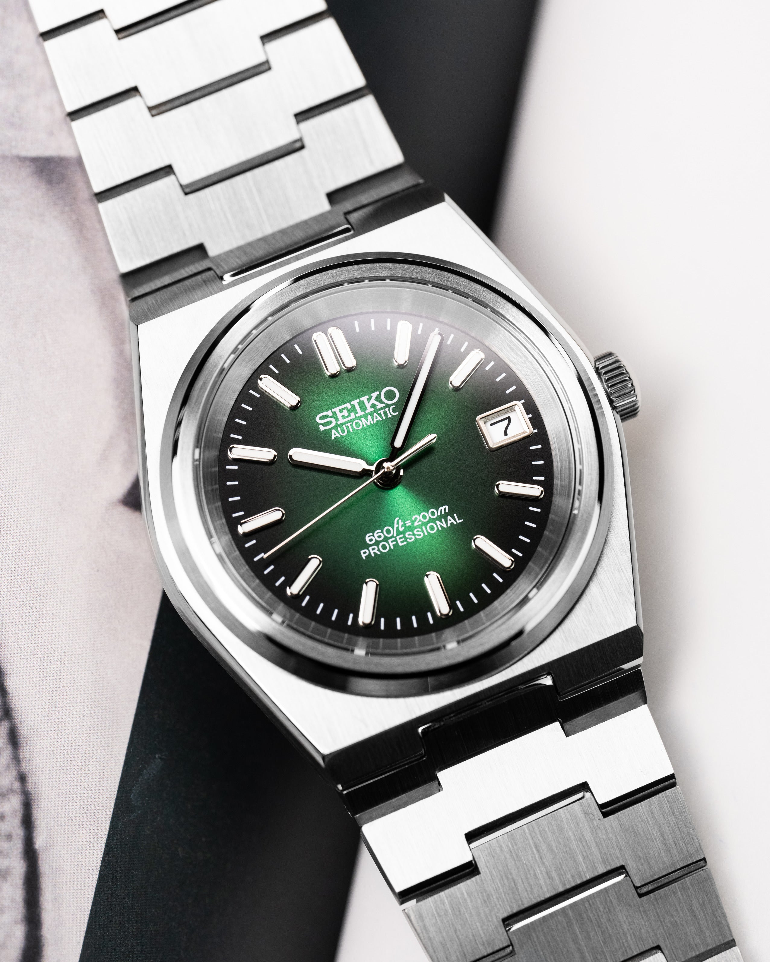 Custom Seiko Mod – PRX With Integrated Stainless Steel Bracelet And Green Sunburst Dial