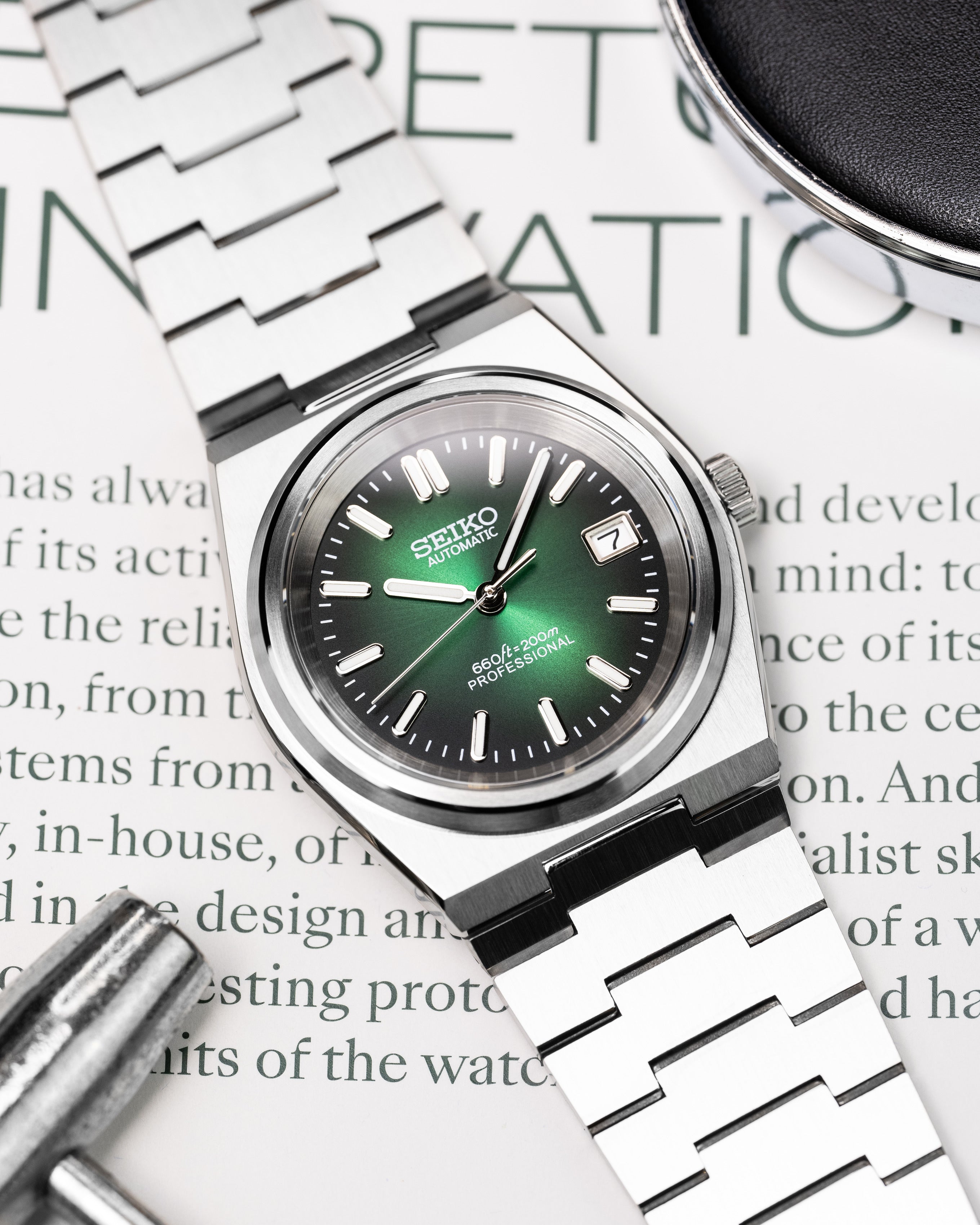 Custom Seiko Mod – PRX With Integrated Stainless Steel Bracelet And Green Sunburst Dial