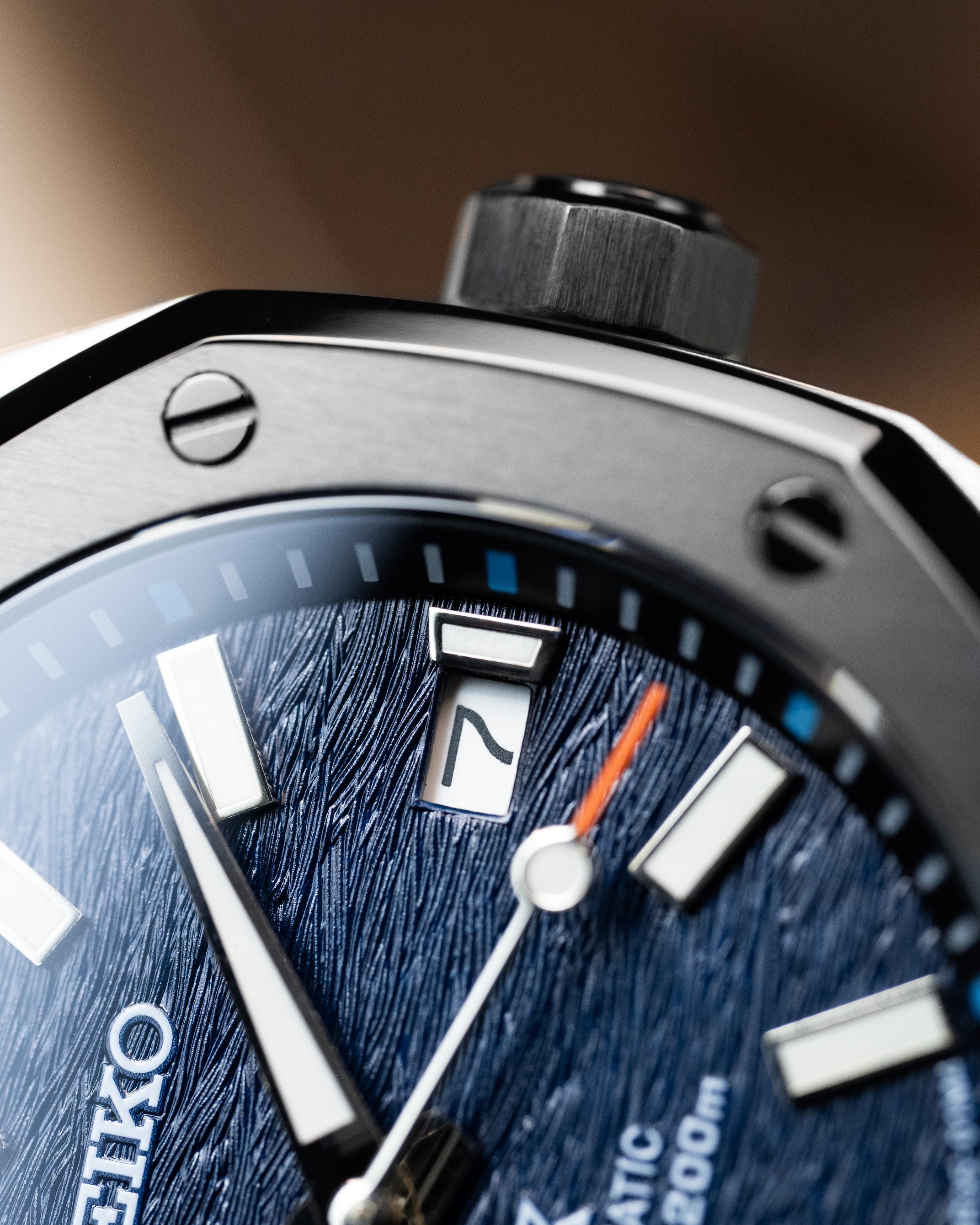 Custom Seiko Mod – Royal Oak Ap Homage Watch With Wave Textured Blue Dial Black Octagonal Bezel Orange Tipped Seconds Hand And Tiffany Blue Rubber Strap7