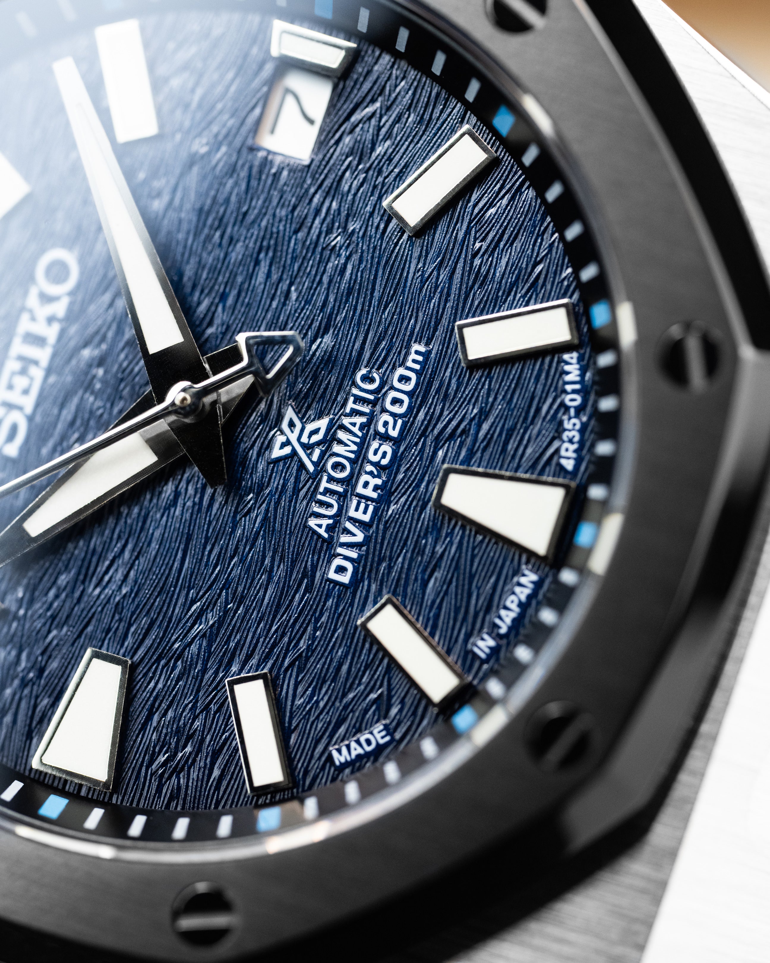 Custom Seiko Mod – Royal Oak Ap Homage Watch With Wave Textured Blue Dial Black Octagonal Bezel Orange Tipped Seconds Hand And Tiffany Blue Rubber Strap8