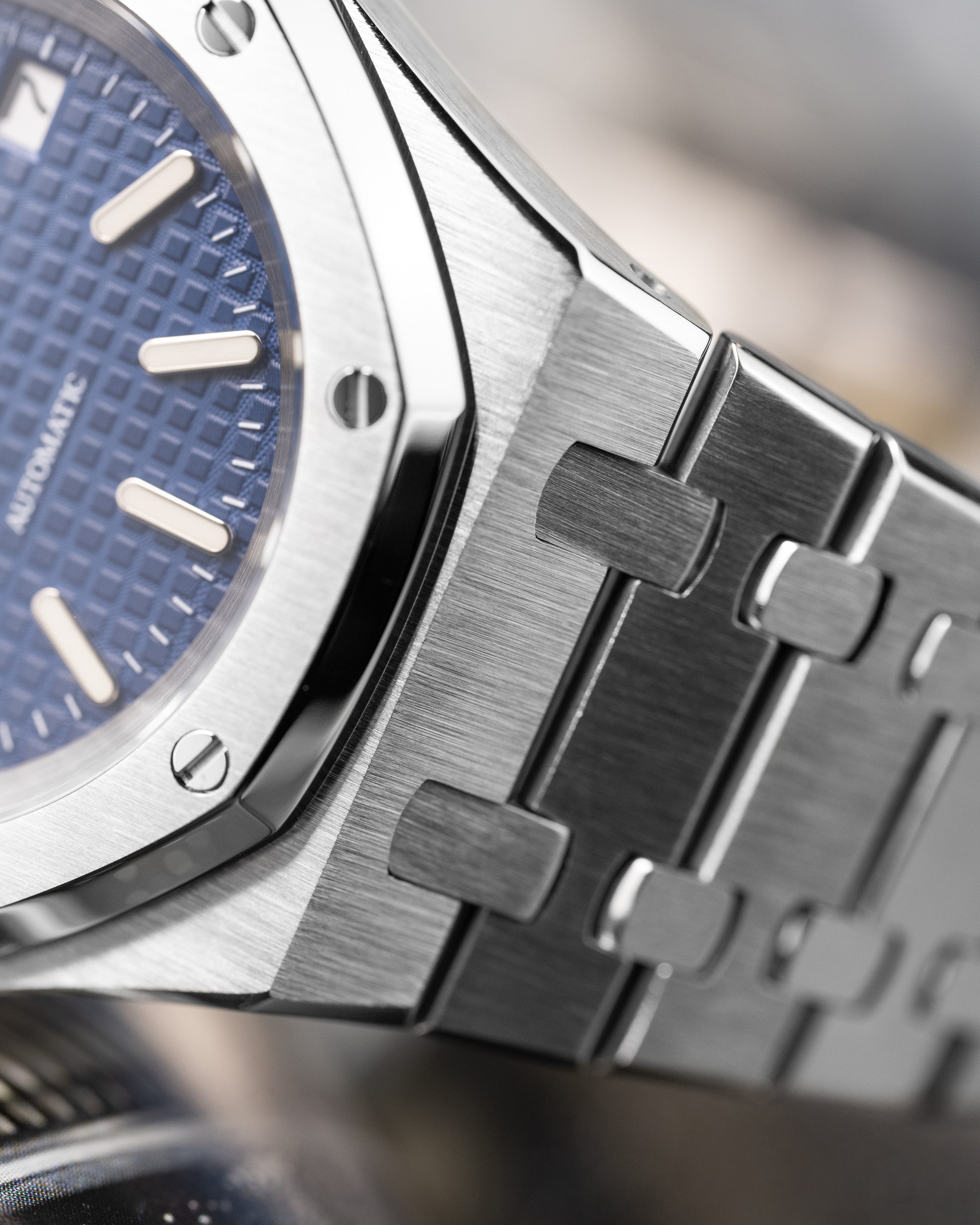 Custom Seiko Mod – Royal Oak Ap Homage With Brushed Stainless Steel Integrated Bracelet Blue Waffle-Textured Tapisserie Dial And Octagonal Bezel9