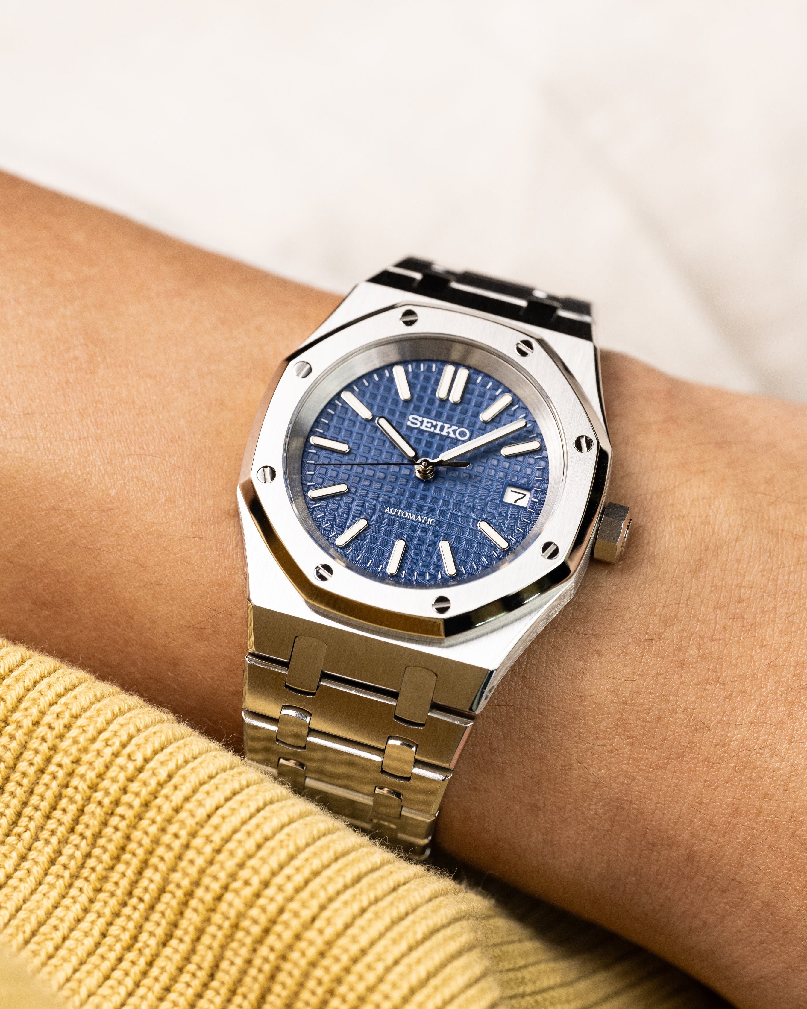 Custom Seiko Mod – Royal Oak Ap Homage With Brushed Stainless Steel Integrated Bracelet Blue Waffle-Textured Tapisserie Dial And Octagonal Bezel Wearing On Hand2