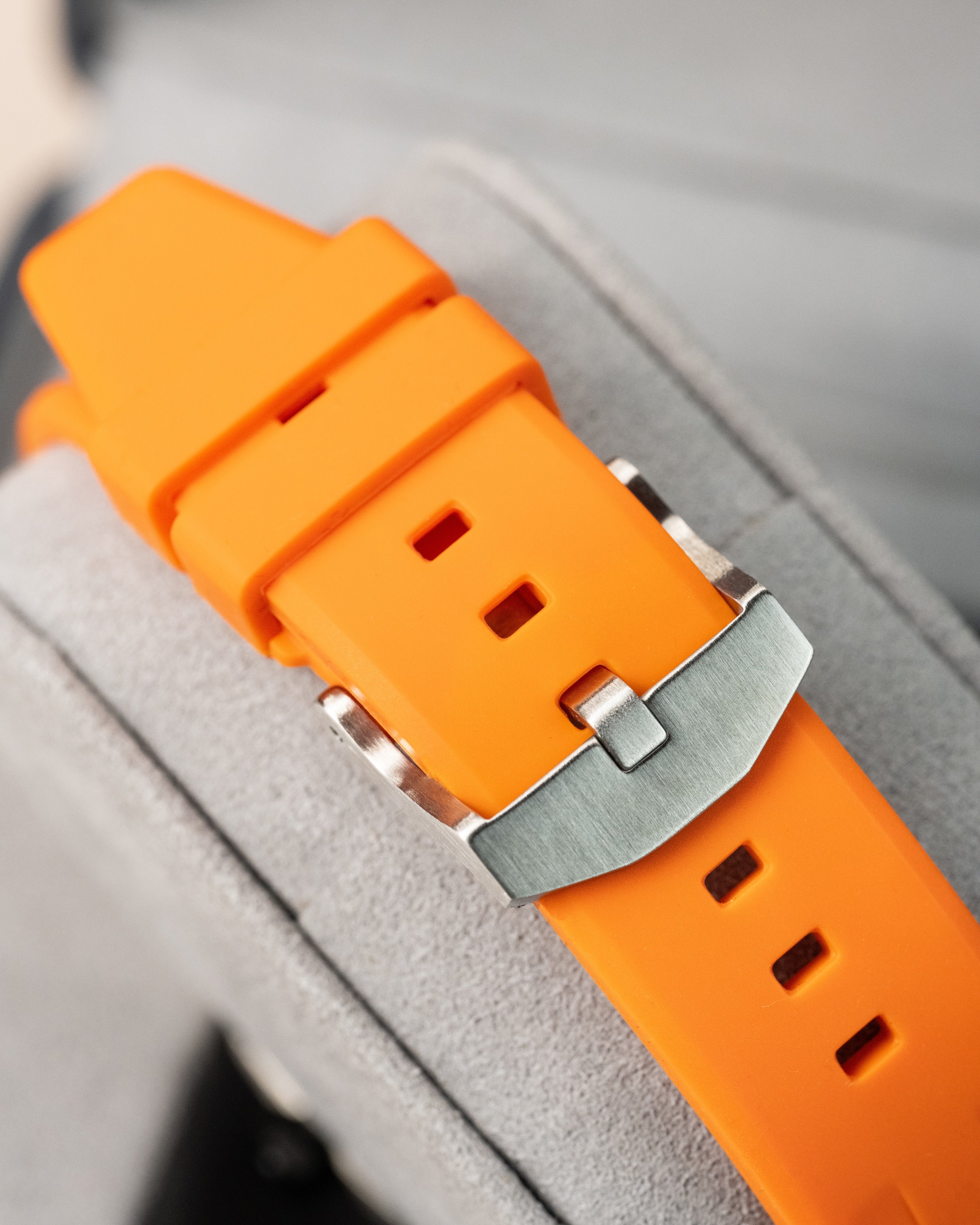Custom Seiko Mod – Royal Oak Ap With Bold Orange Sunburst Dial Black Octagonal Bezel And Matching Orange Rubber Strap12
