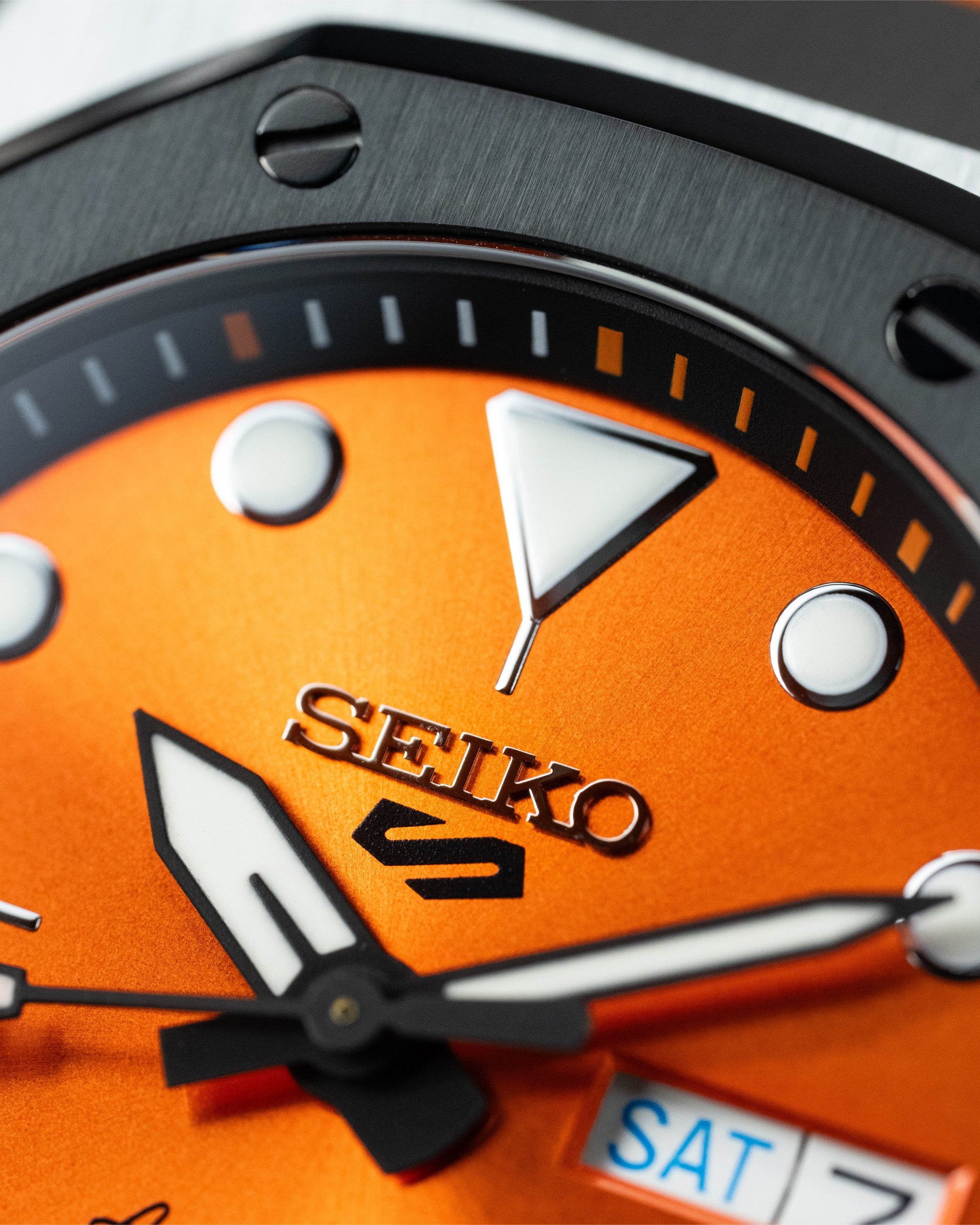 Custom Seiko Mod – Royal Oak Ap With Bold Orange Sunburst Dial Black Octagonal Bezel And Matching Orange Rubber Strap9