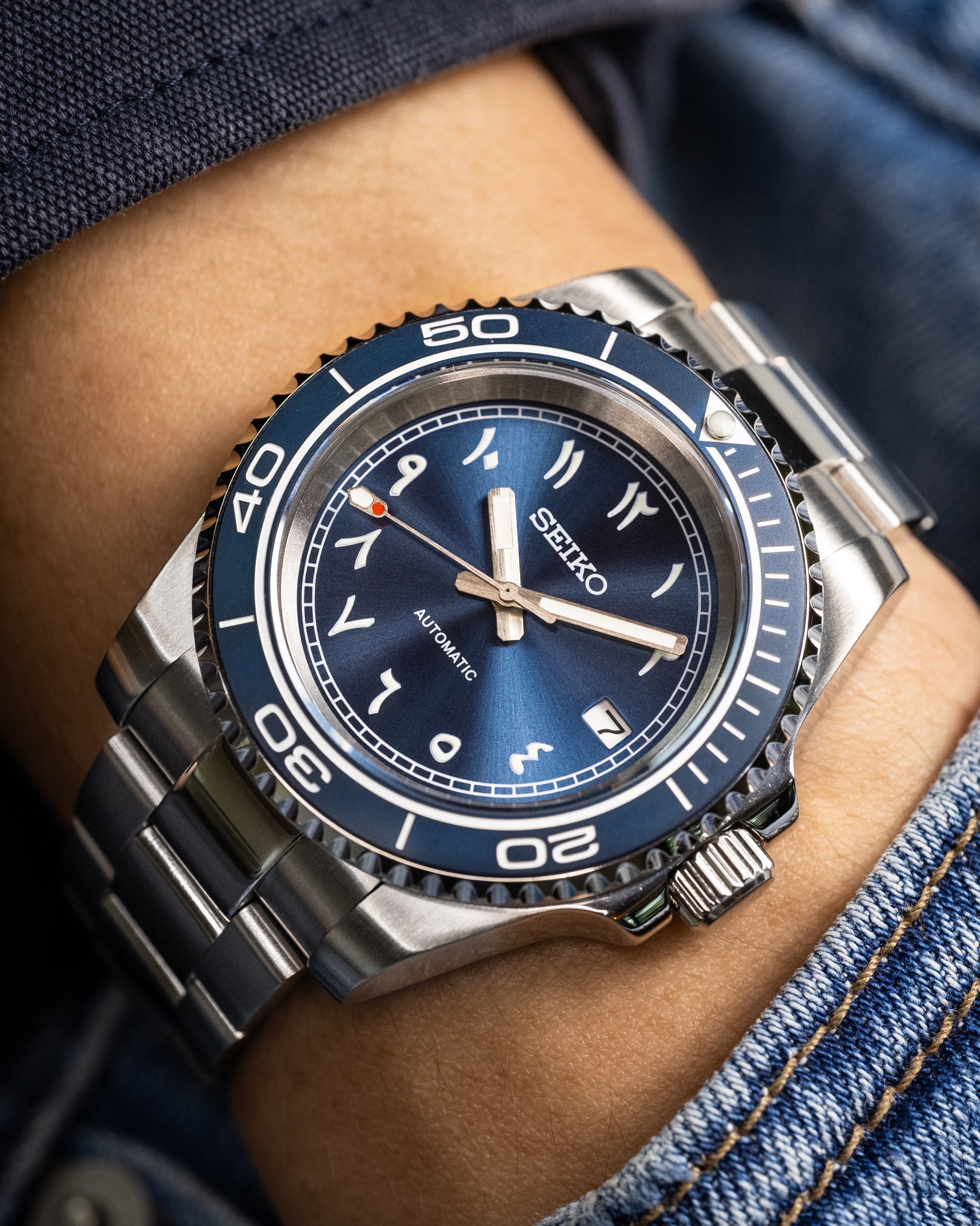 Custom Seiko Mod – Submariner Diver With Arabic Numerals Sunburst Blue Dial Stainless Steel Bracelet12