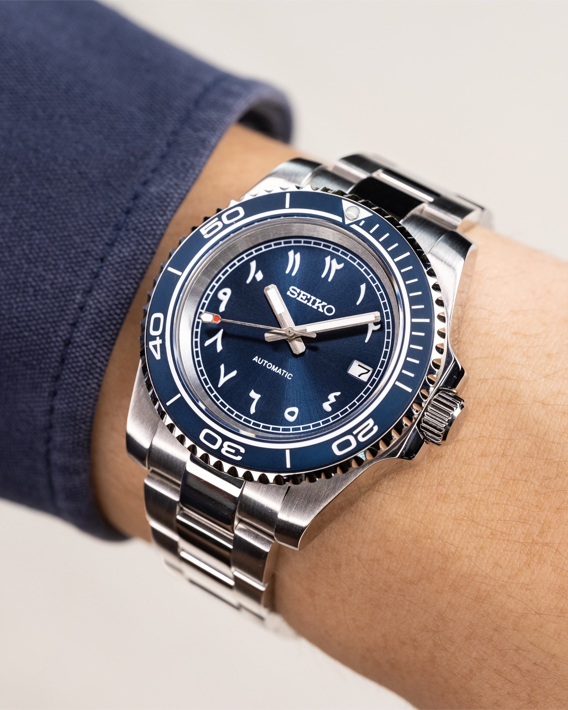 Custom Seiko Mod – Submariner Diver With Arabic Numerals Sunburst Blue Dial Stainless Steel Bracelet13