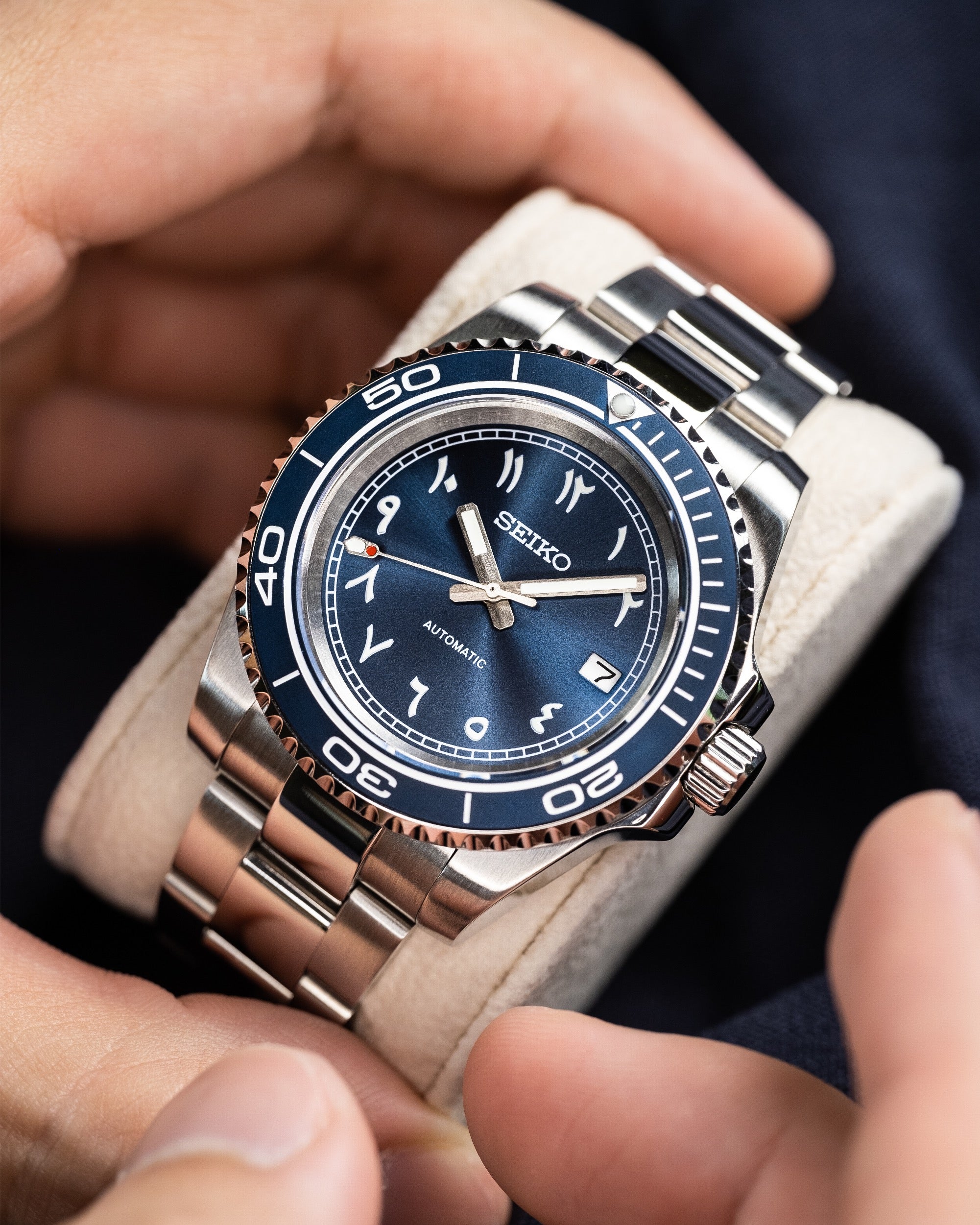 Custom Seiko Mod – Submariner Diver With Arabic Numerals Sunburst Blue Dial Stainless Steel Bracelet14