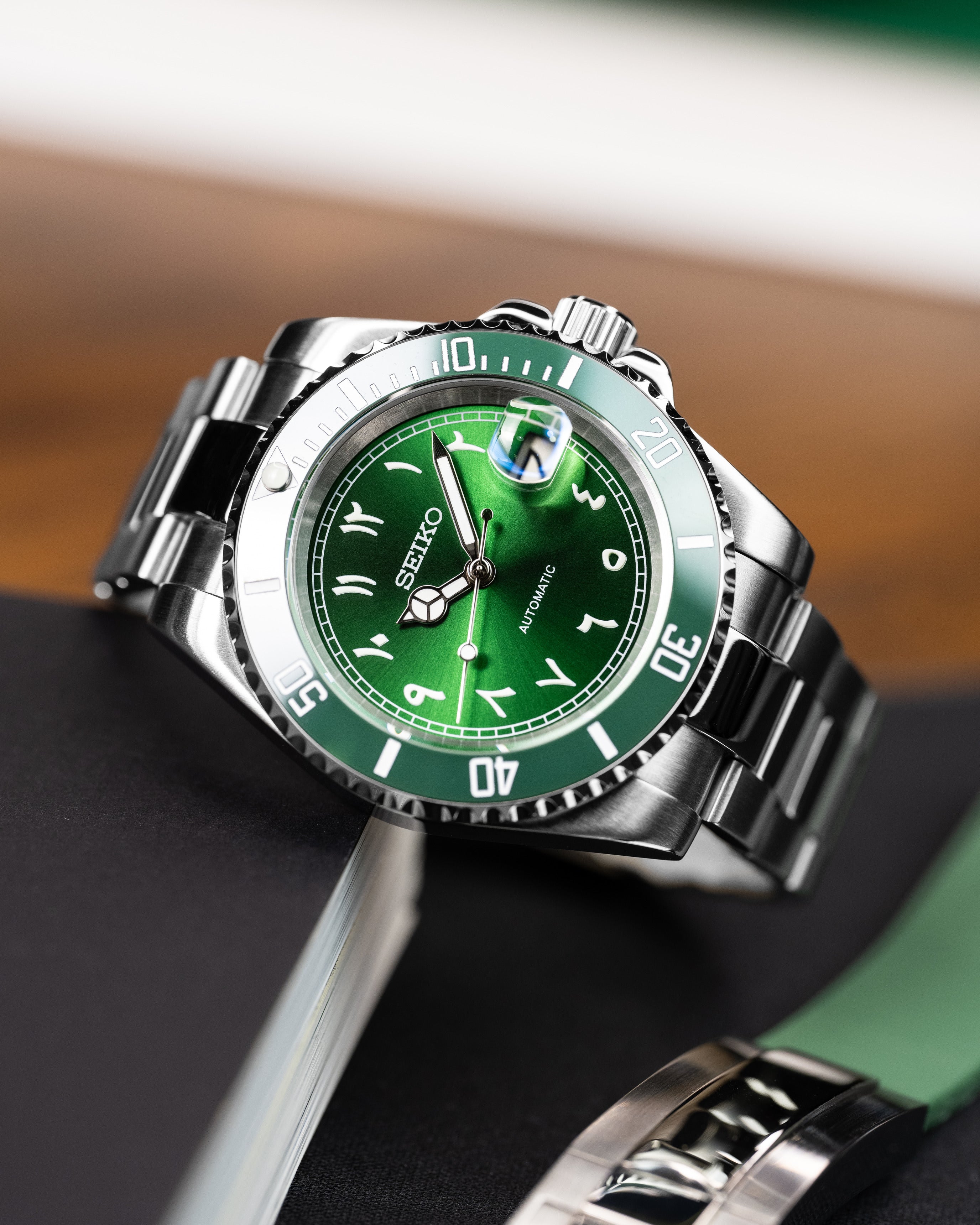 Custom Seiko Mod – Submariner Homage With Green Arabic Numeral Dial Green Bezel Automatic Movement Stainless Steel Oyster Bracelet13