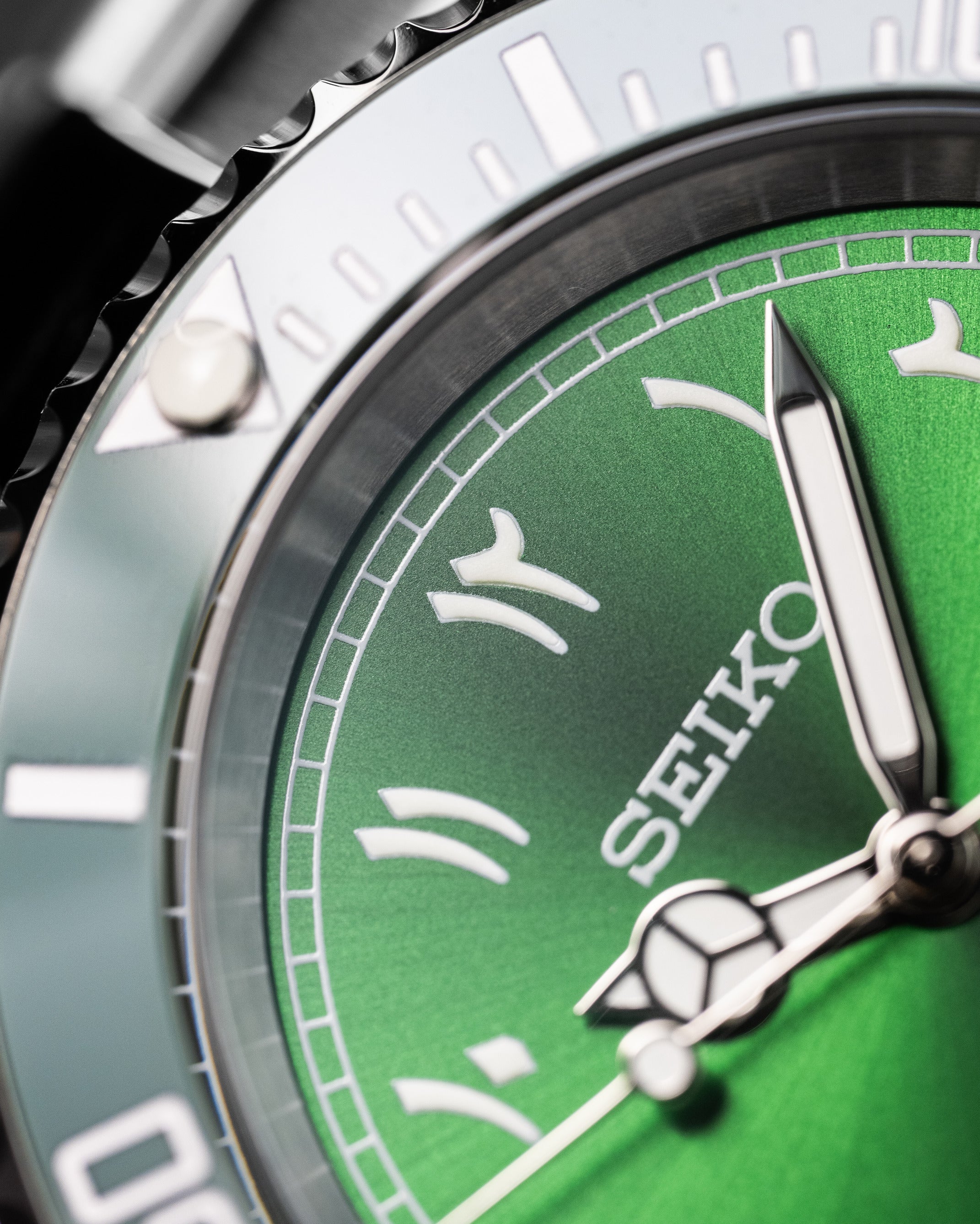 Custom Seiko Mod – Submariner Homage With Green Arabic Numeral Dial Green Bezel Automatic Movement Stainless Steel Oyster Bracelet14
