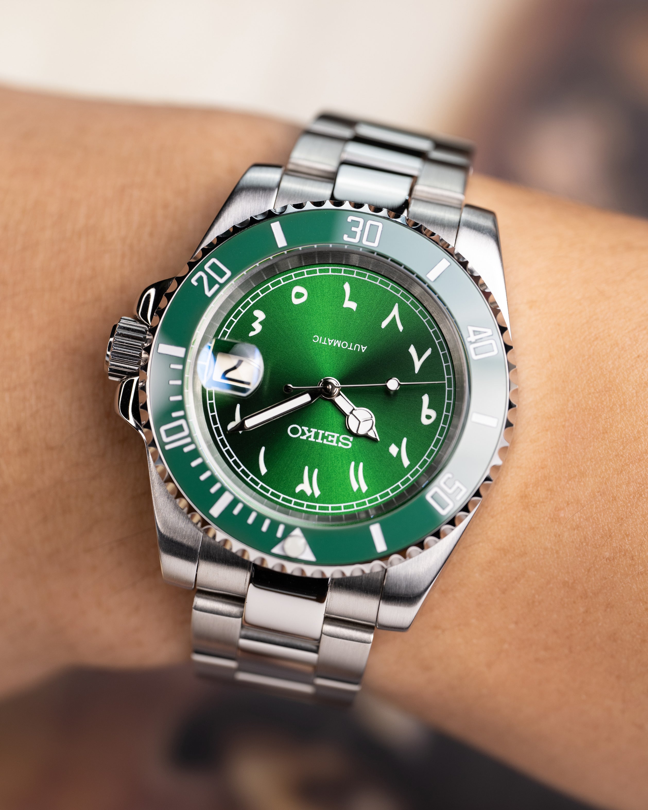 Custom Seiko Mod – Submariner Homage With Green Arabic Numeral Dial Green Bezel Automatic Movement Stainless Steel Oyster Bracelet15
