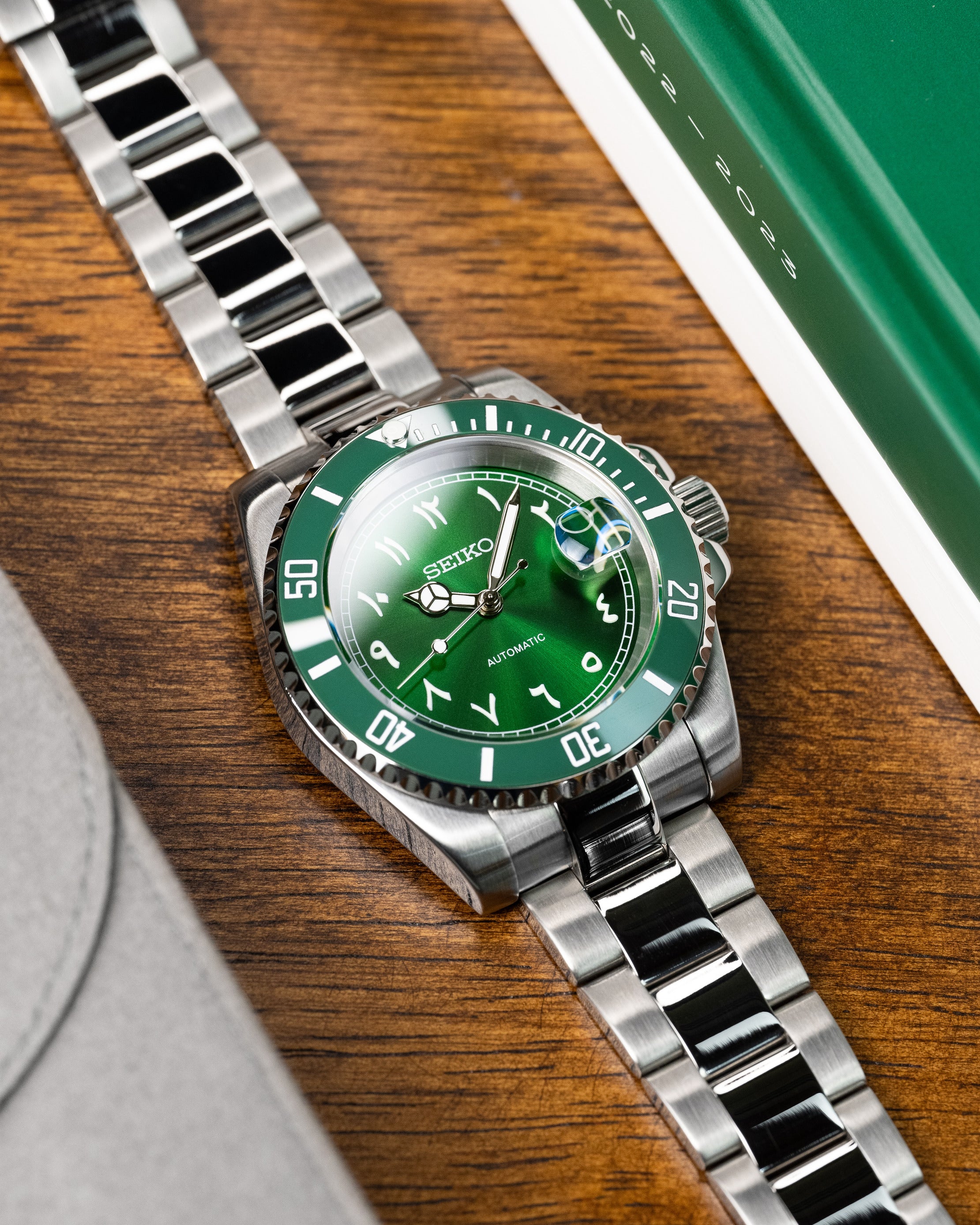 Custom Seiko Mod – Submariner Homage With Green Arabic Numeral Dial Green Bezel Automatic Movement Stainless Steel Oyster Bracelet5