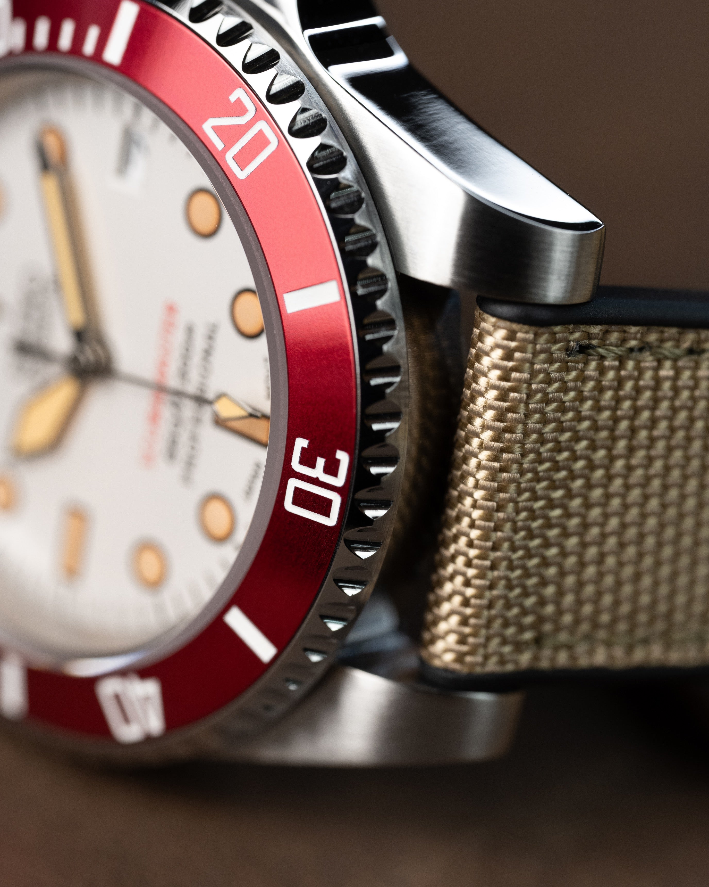 Custom Seiko Mod – Submariner Scubamaster Watch With White Dial Red Bezel Vintage Lume Markers Khaki Canvas Strap12