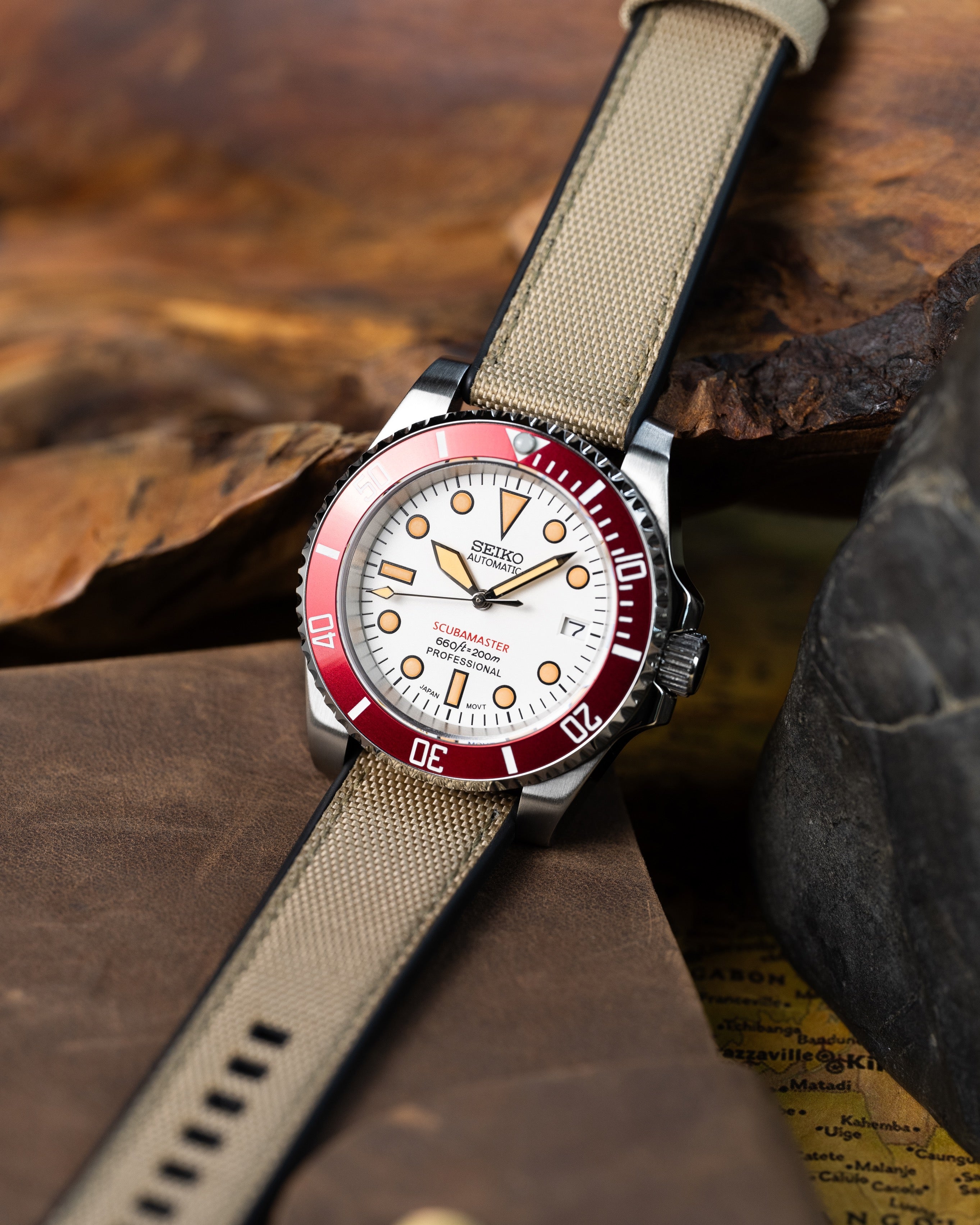 Custom Seiko Mod – Submariner Scubamaster Watch With White Dial Red Bezel Vintage Lume Markers Khaki Canvas Strap9