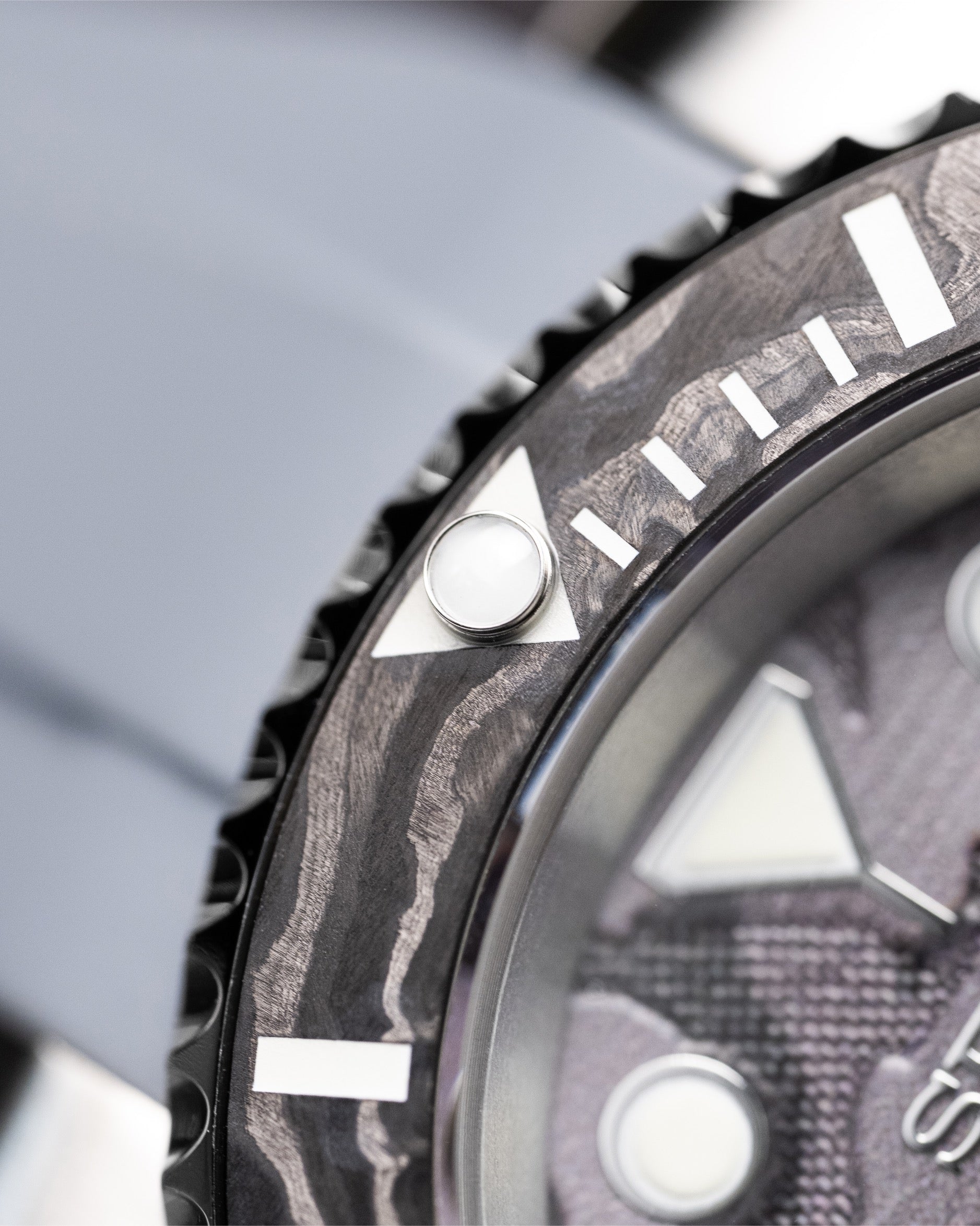 Custom Seiko Mod – Submariner Watch Damascus Steel Bezel Grey Camo Dial Orange Seconds Hand Grey Rubber Strap11