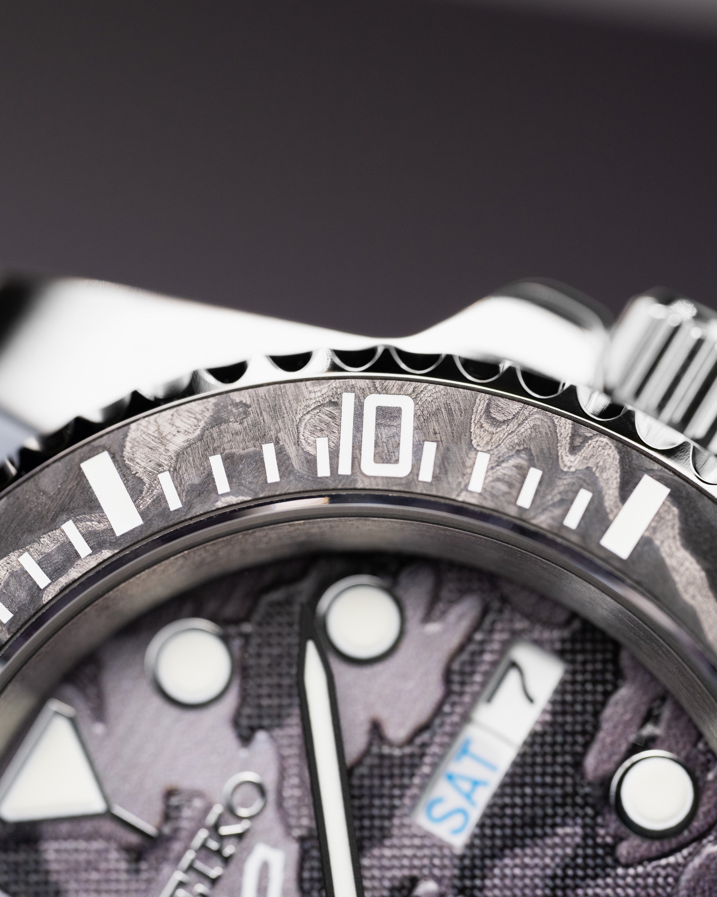 Custom Seiko Mod – Submariner Watch Damascus Steel Bezel Grey Camo Dial Orange Seconds Hand Grey Rubber Strap12