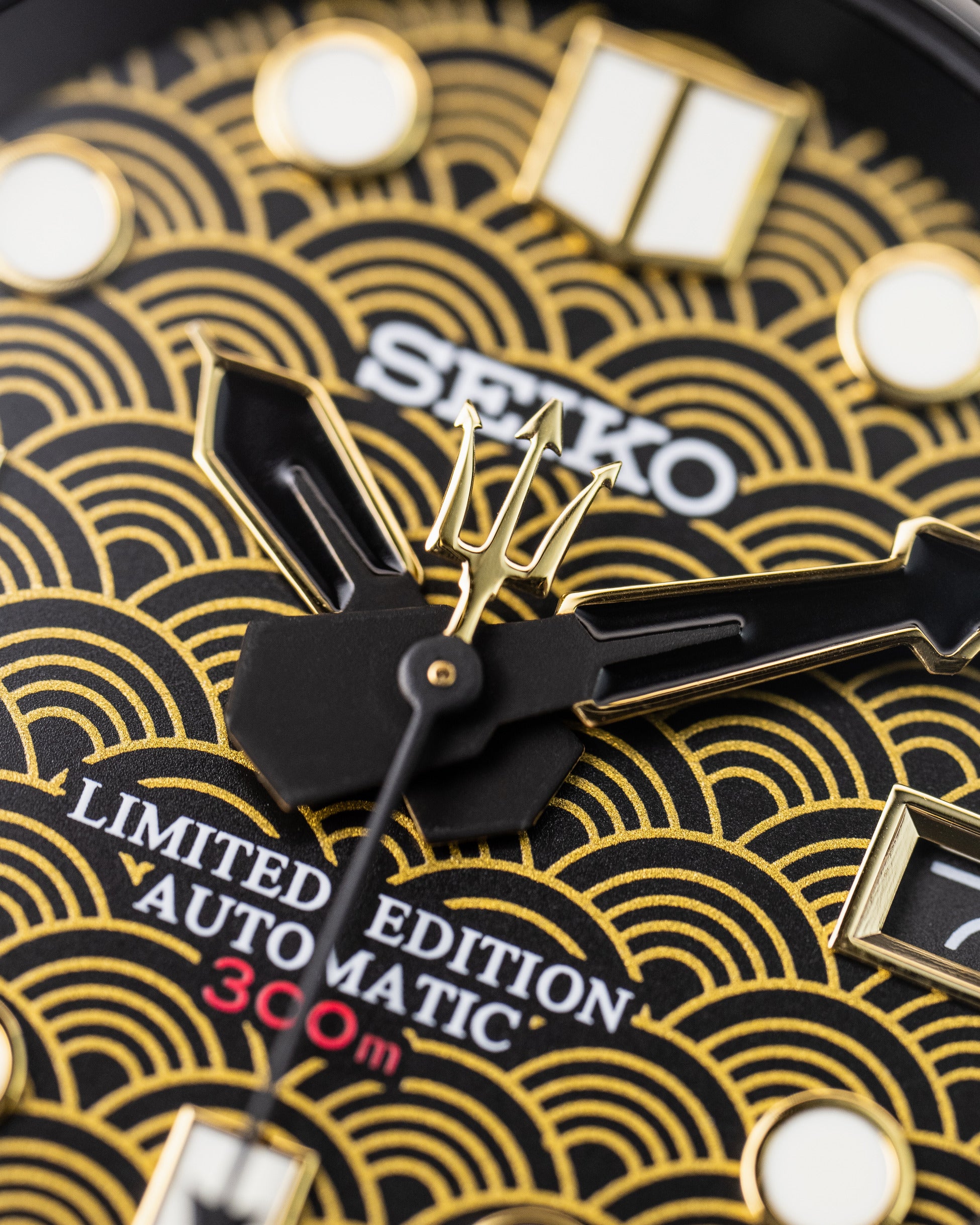 Custom Seiko Mod – Tuna Watch With Black And Gold Seigaiha Wave Pattern Dial Black Bezel Gold Poseidon Trident Seconds Hand Black Rubber Strap13