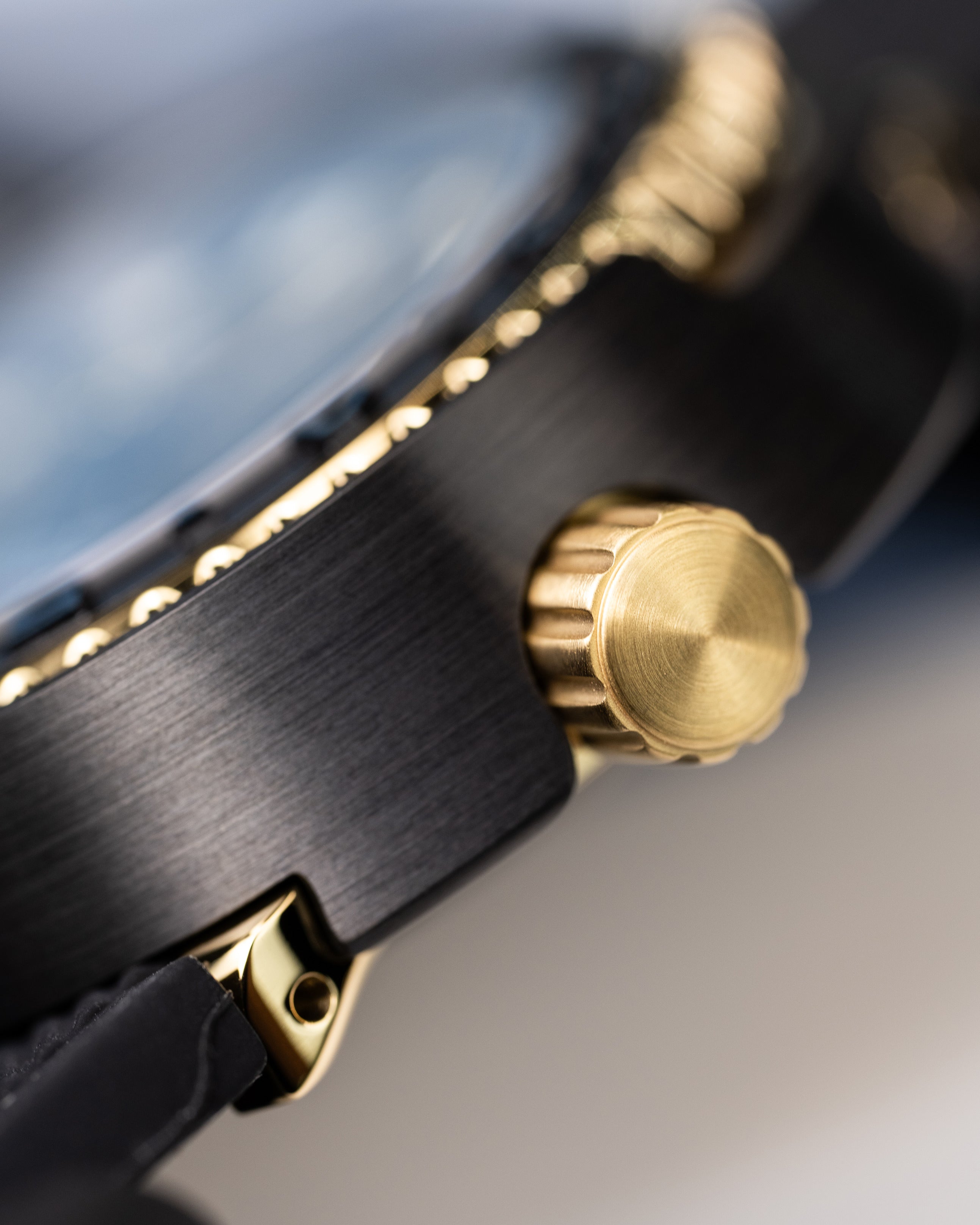 Custom Seiko Mod – Tuna Watch With Black And Gold Seigaiha Wave Pattern Dial Black Bezel Gold Poseidon Trident Seconds Hand Black Rubber Strap3
