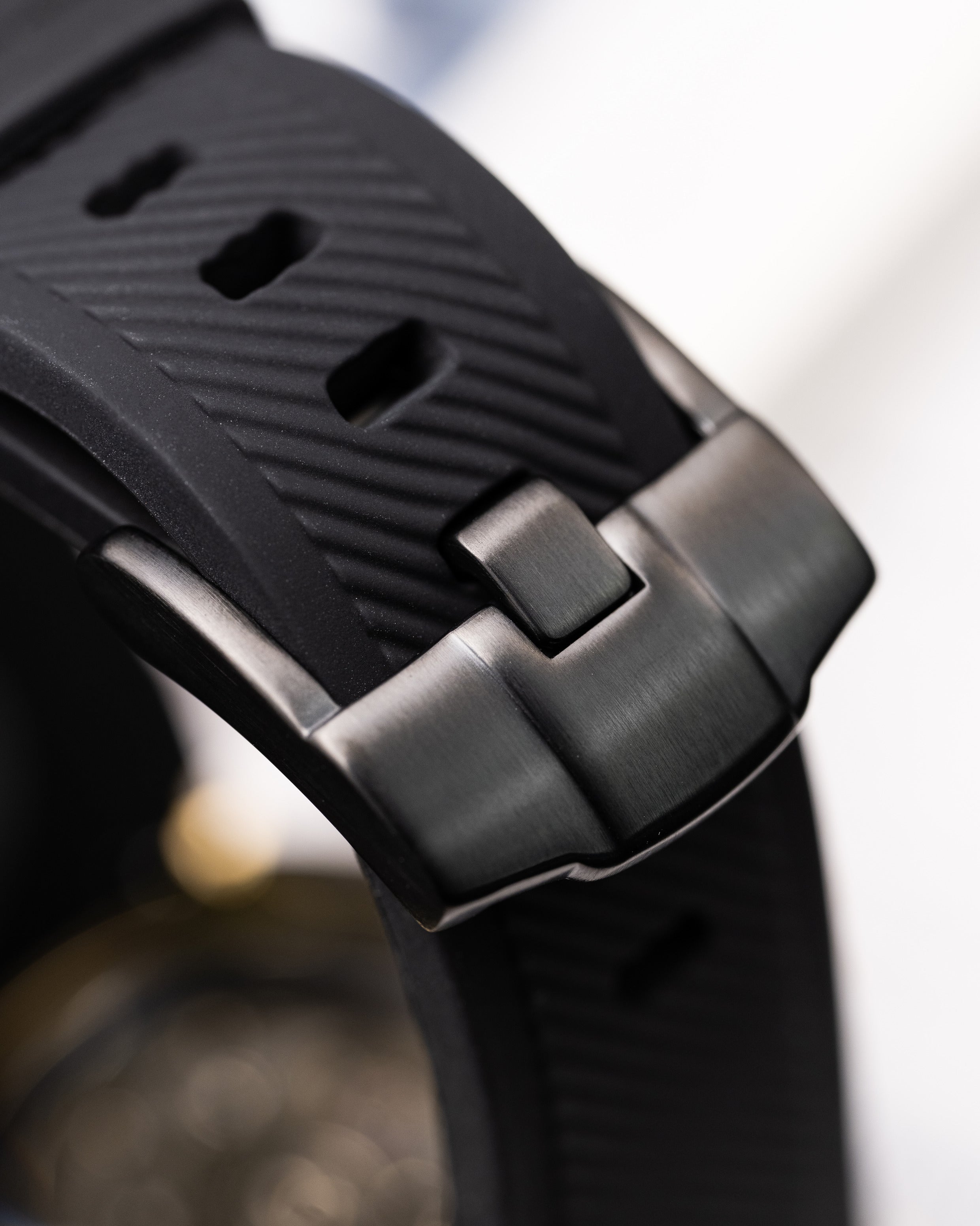 Custom Seiko Mod – Tuna Watch With Black And Gold Seigaiha Wave Pattern Dial Black Bezel Gold Poseidon Trident Seconds Hand Black Rubber Strap5