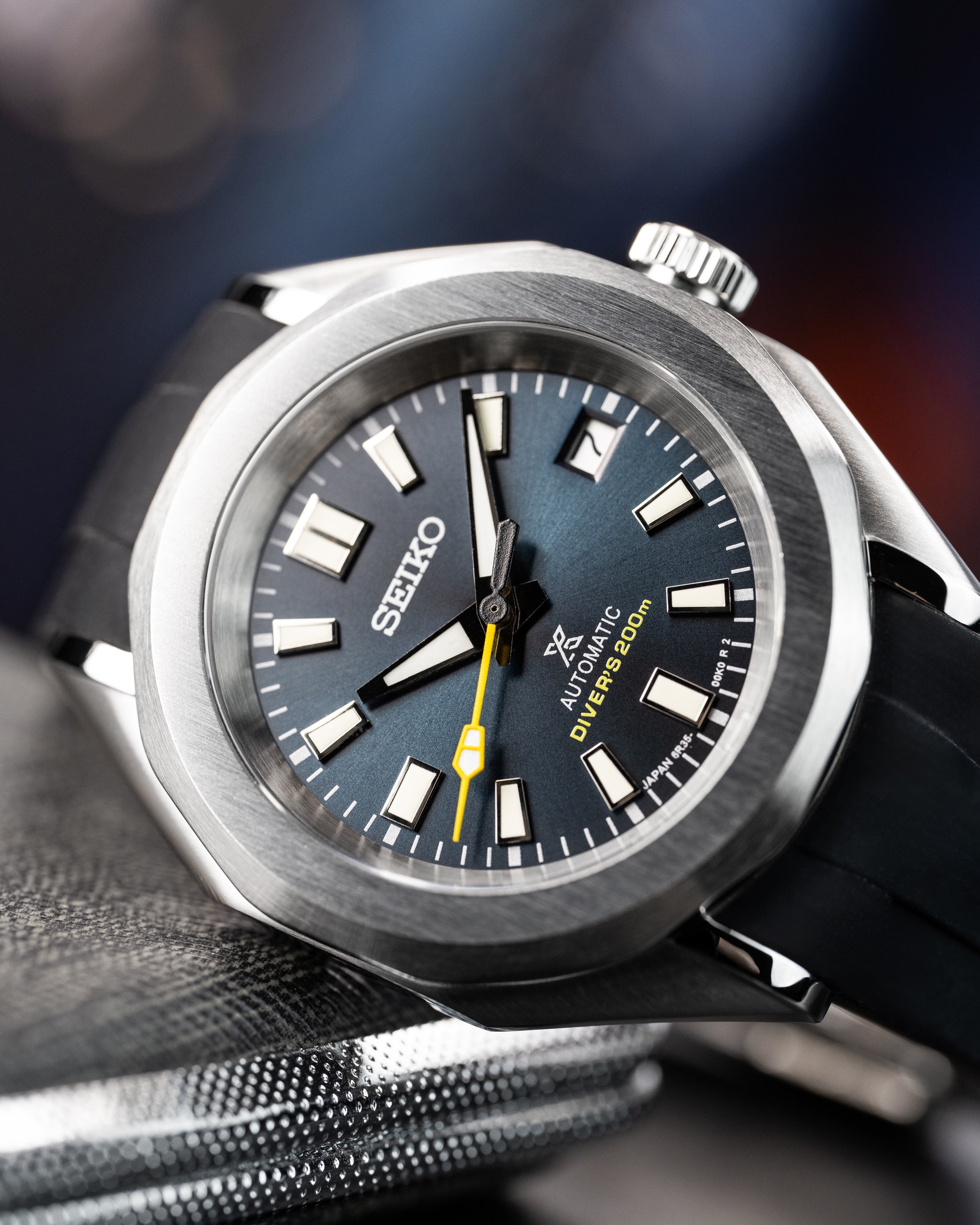 Custom Seiko Mod – Watch With Brushed Case Gradient Blue Dial Yellow Seconds Hand Custom Wheel Rim Exhibition See Through Caseback And Black Rubber Strap