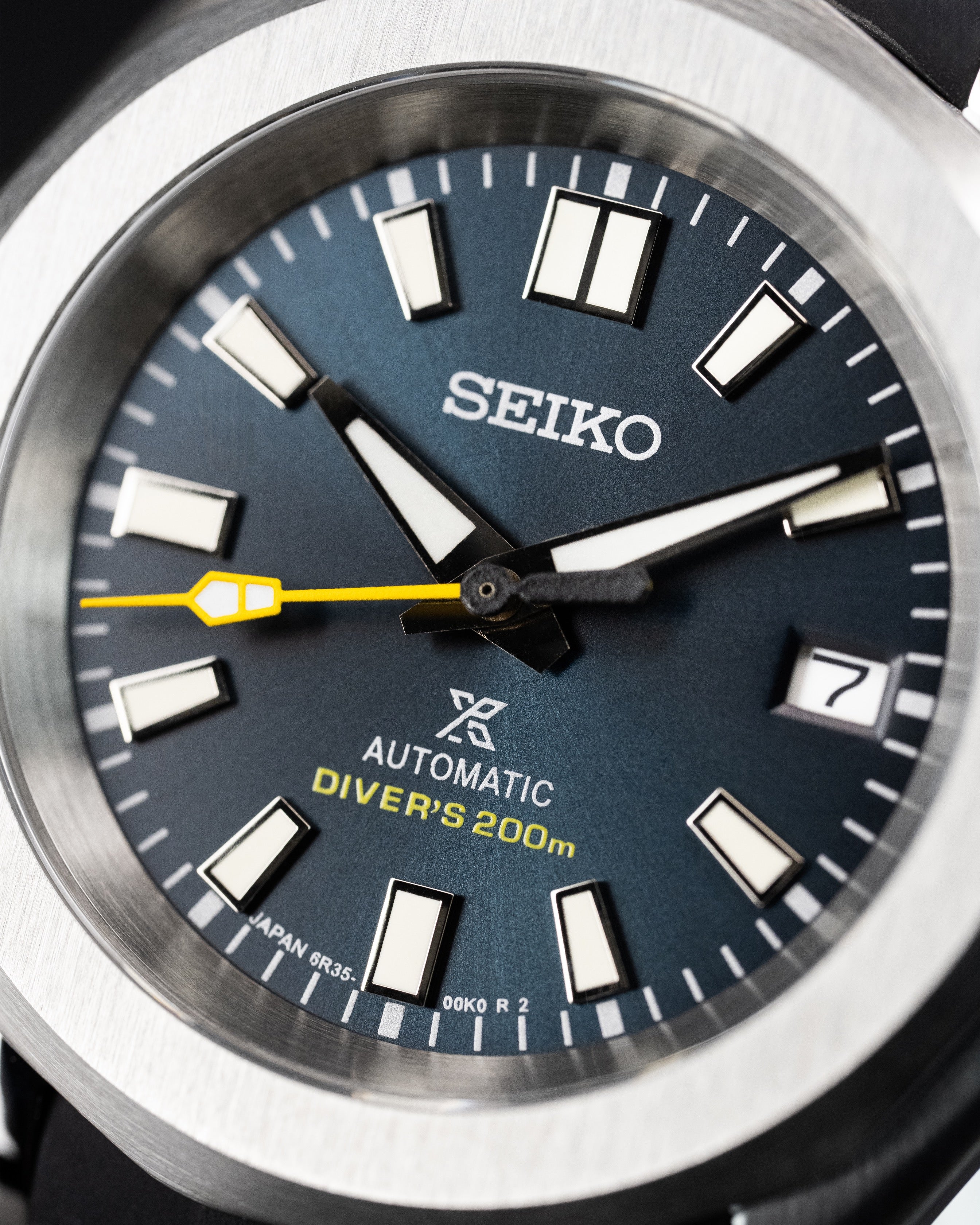 Custom Seiko Mod – Watch With Brushed Case Gradient Blue Dial Yellow Seconds Hand Custom Wheel Rim Exhibition See Through Caseback And Black Rubber Strap